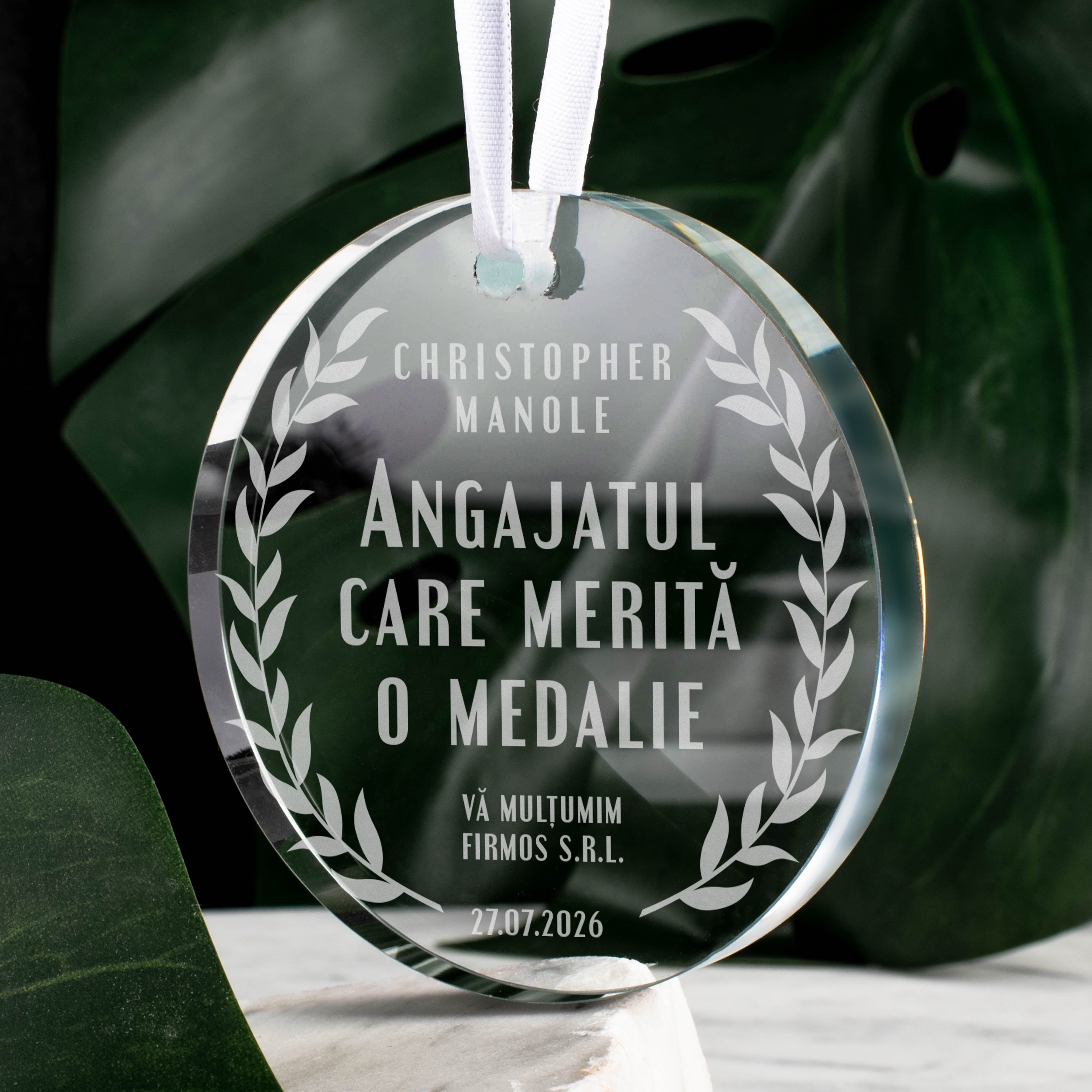 Grawerowana szklana zawieszka - Medal Dla Pracownika