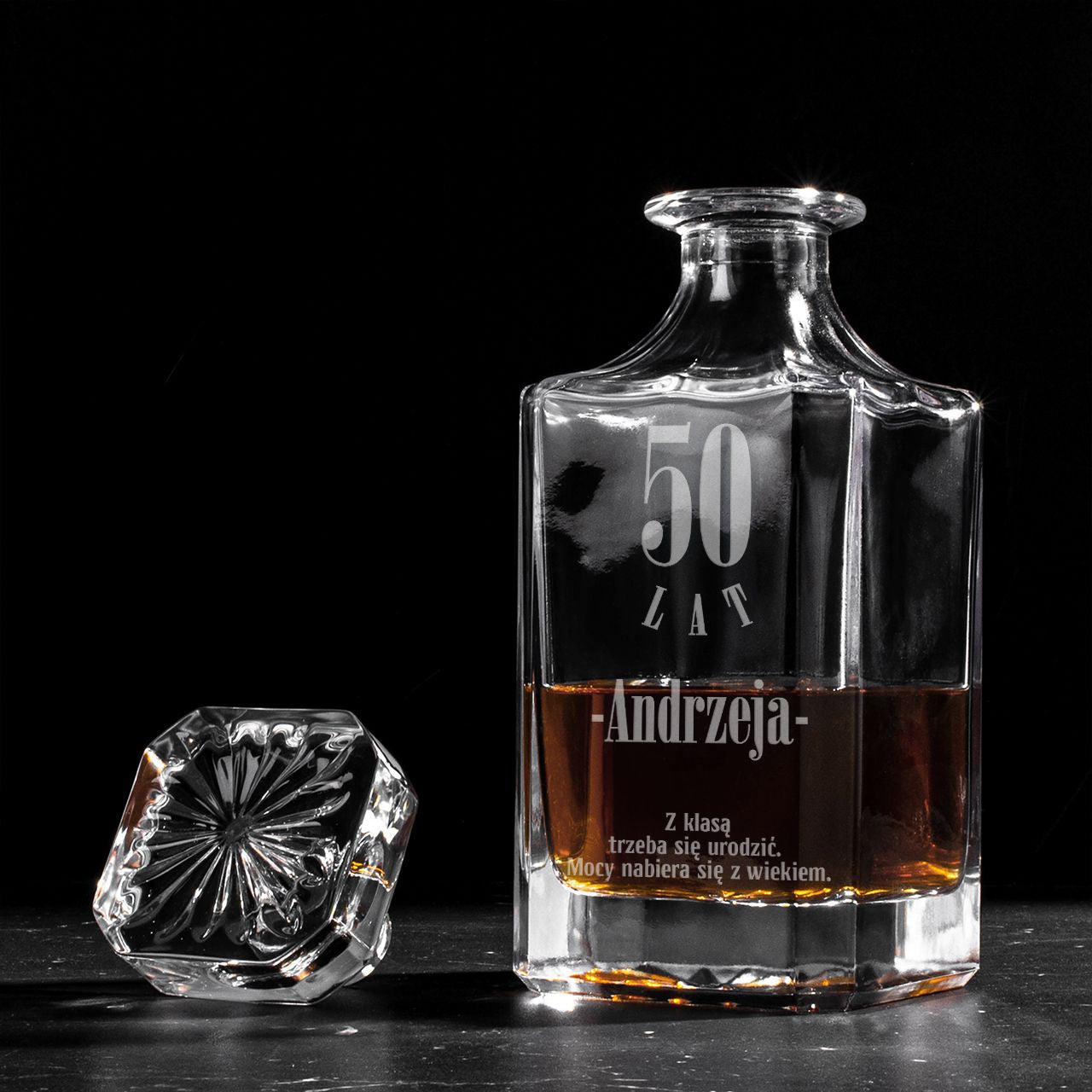 Grawerowana karafka na 50 urodziny karafka na whisky prezent na 50 urodziny dla mężczyzny