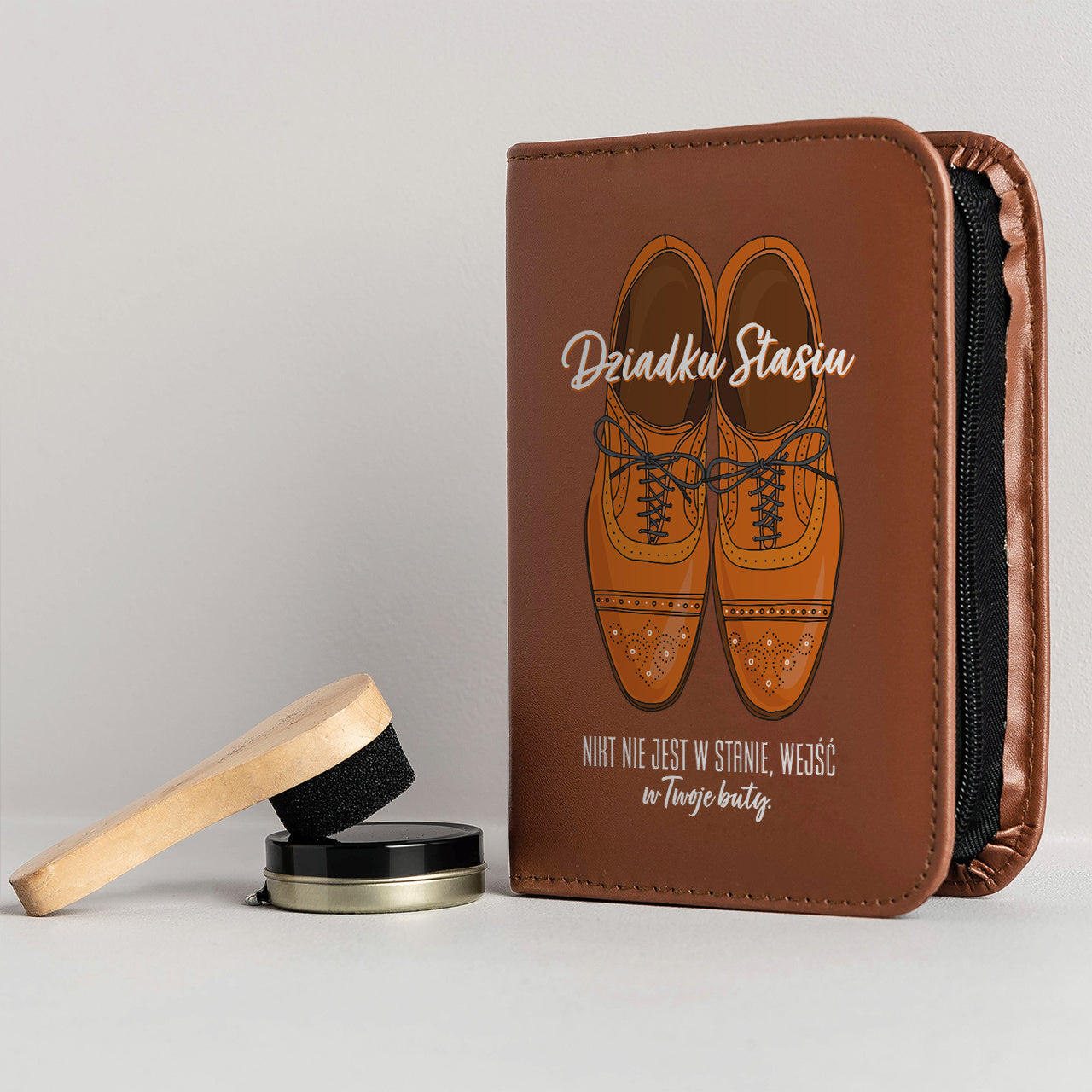 Zestaw do czyszczenia butów w personalizowanym etui dla dziadka