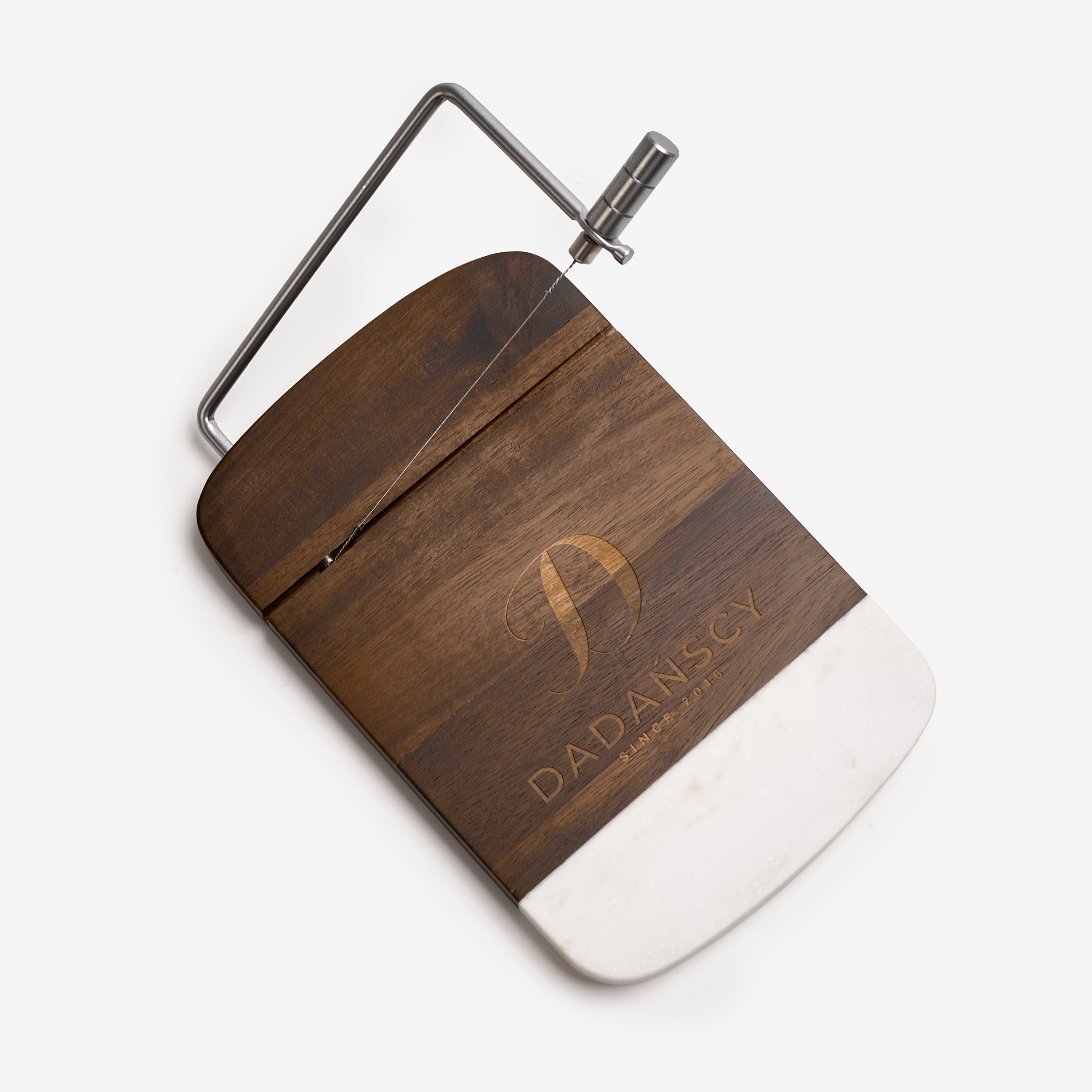 Grawerowana deska do serów z gilotyną - prezent na parapetówkę  deska do krojenia sera prezent na nowe mieszkanie