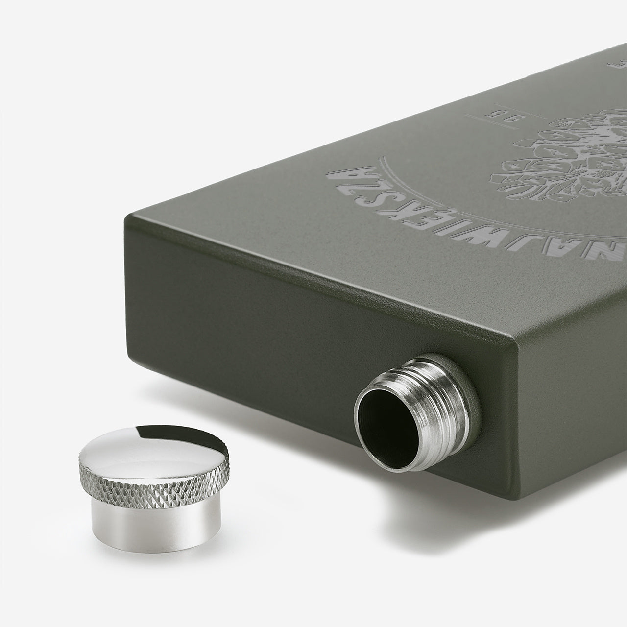 Piersiówka z grawerem na urodziny dla mężczyzny