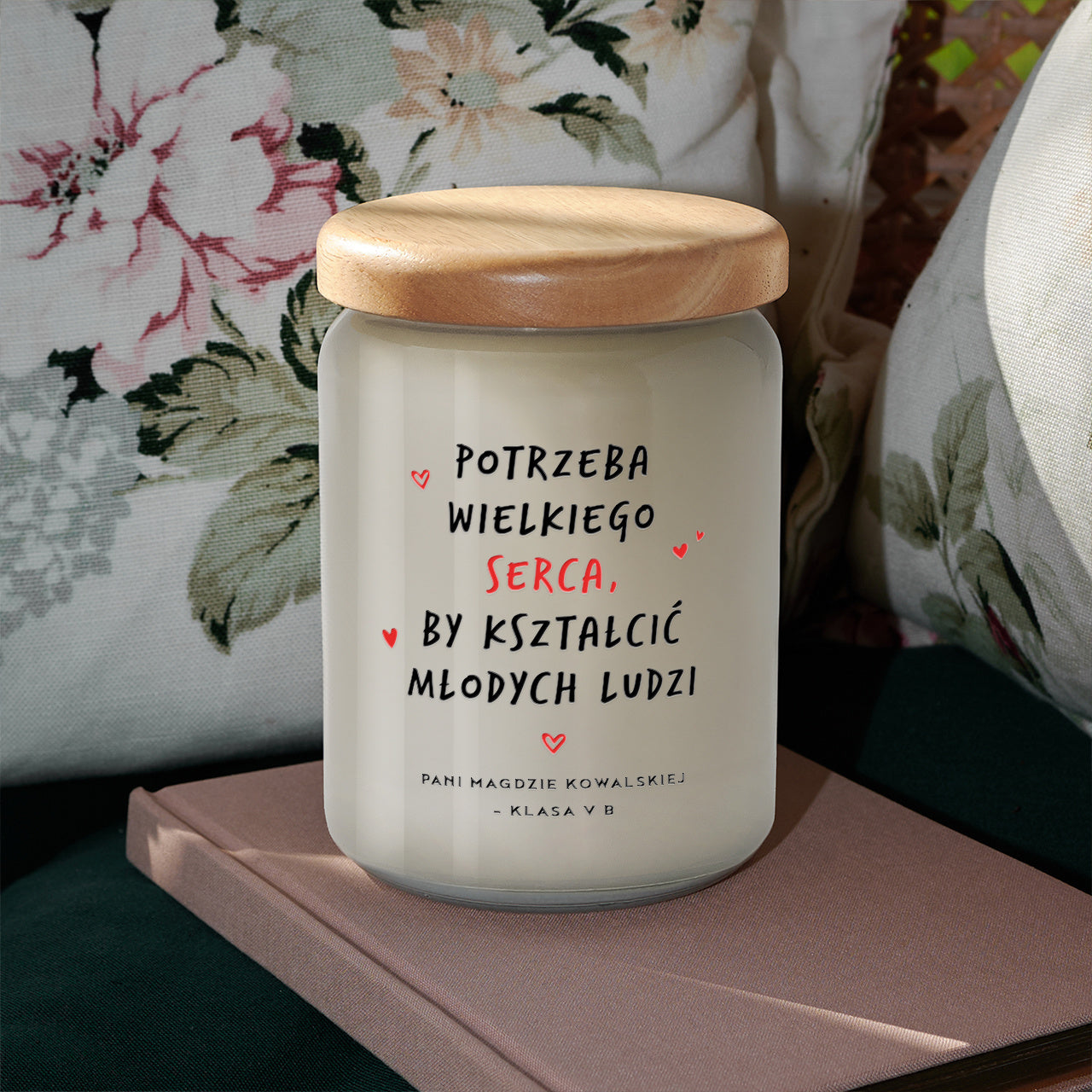 Duża świeca na prezent dla nauczyciela na koniec roku szkolnego personalizowana pamiątka