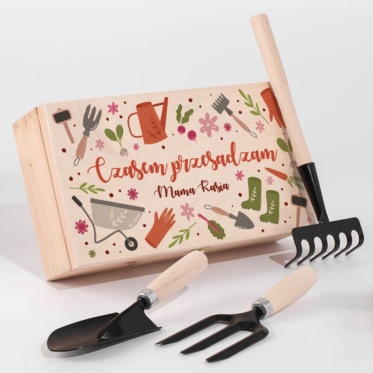 Personalizowany zestaw narzędzi do ogrodu dla mamy