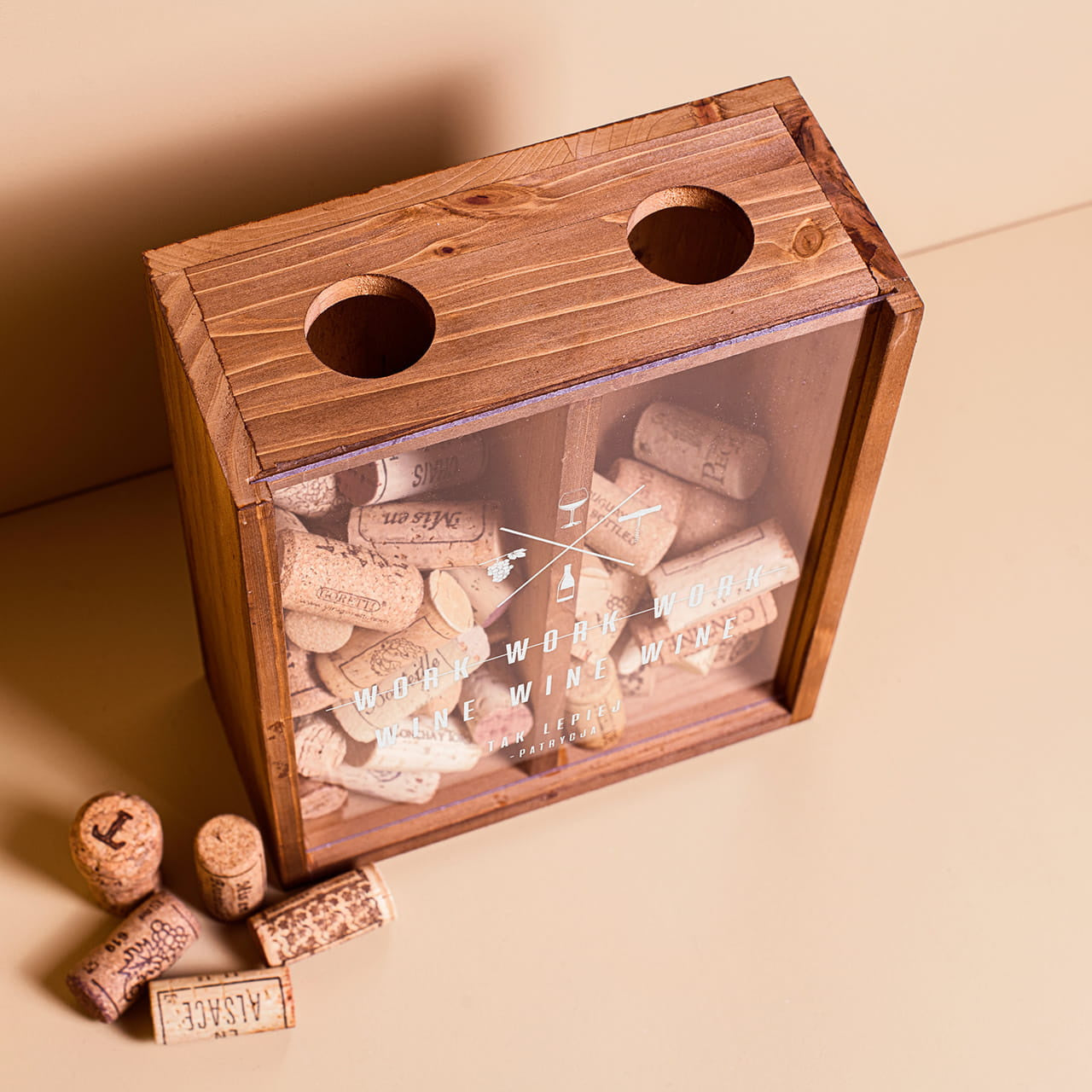 Skrzyneczka na korki od wina dla koleżanki prezent dla koleżanki skrzynka na korki od wina skrzynka personalizowana