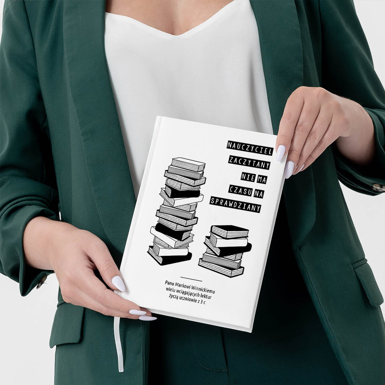 Biały planner książkowy - prezent dla nauczycielki polskiego