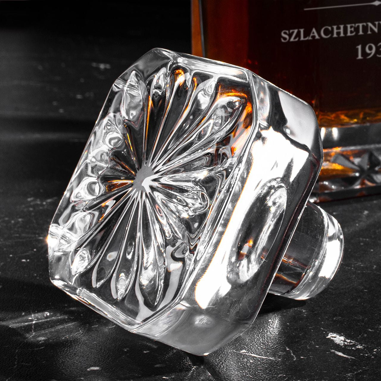 Karafka z grawerem na prezent dla mężczyzny karafka na whisky prezent dla męża prezent dla kolegi z pracy