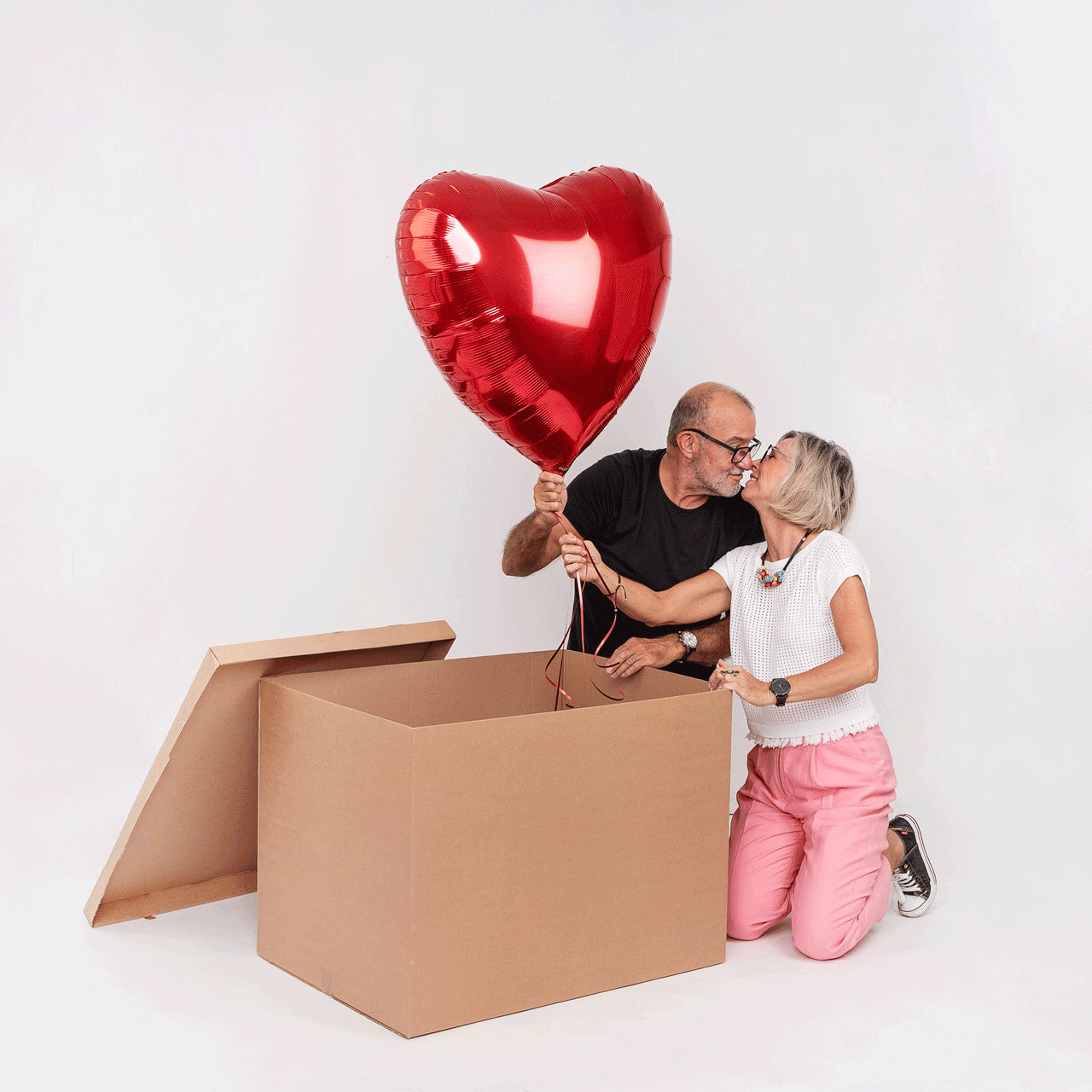 Zestaw prezentowy na Walentynki - duży balon serce i kartka