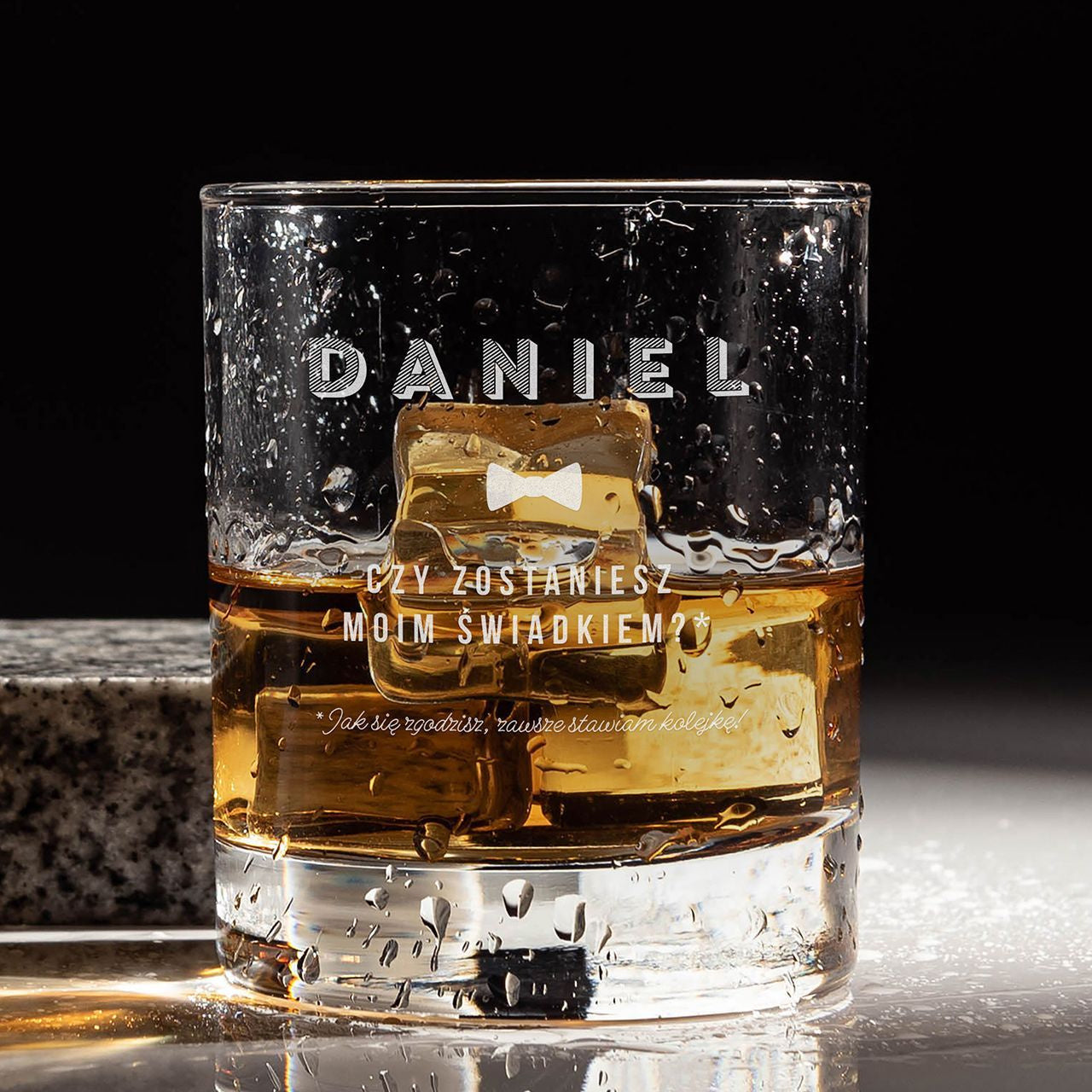 Szklanka do whisky personalizowana - prezent dla świadka
