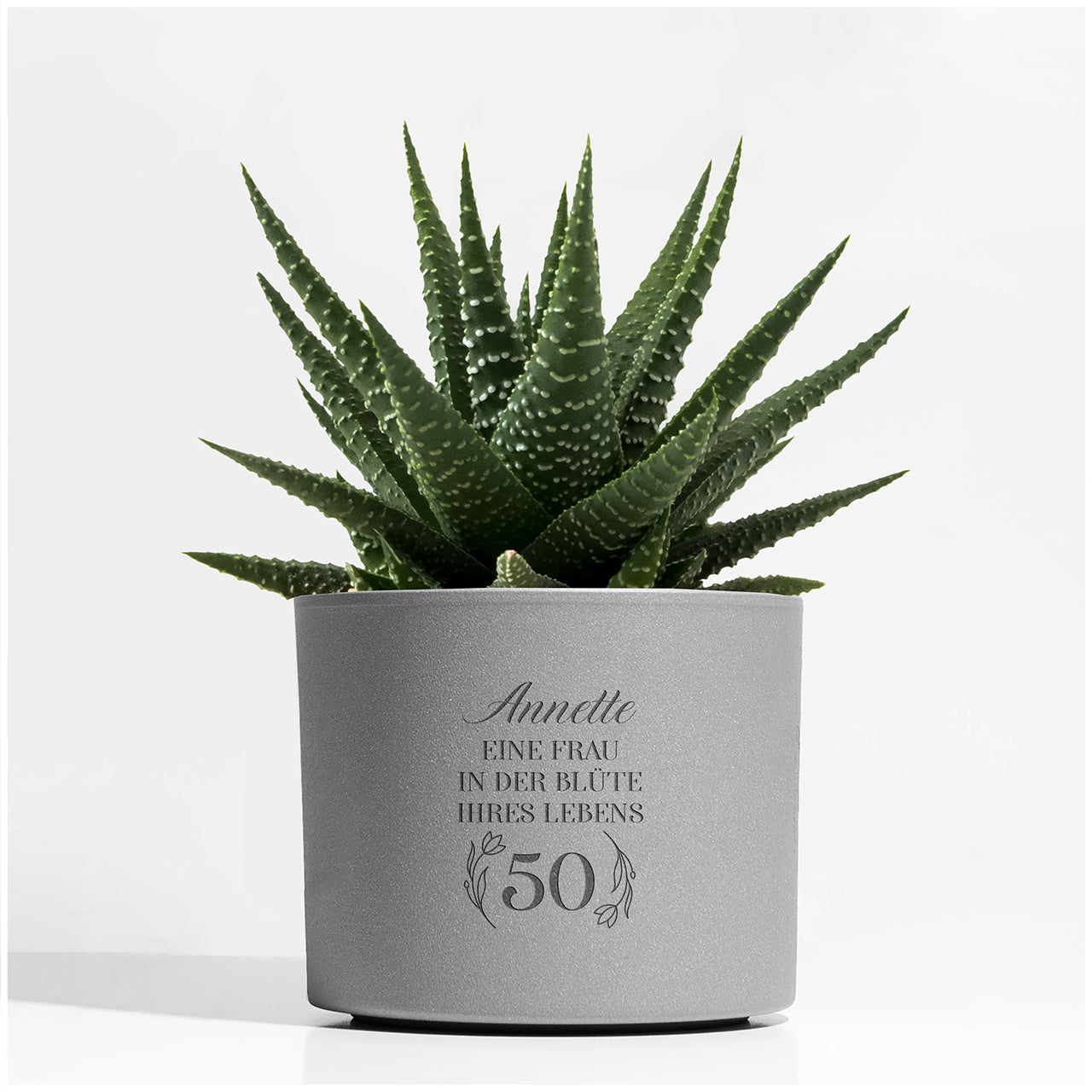 Gravierte Blumentopfhülle GESCHENK ZUM 50. GEBURTSTAG FÜR EINE FREUNDIN