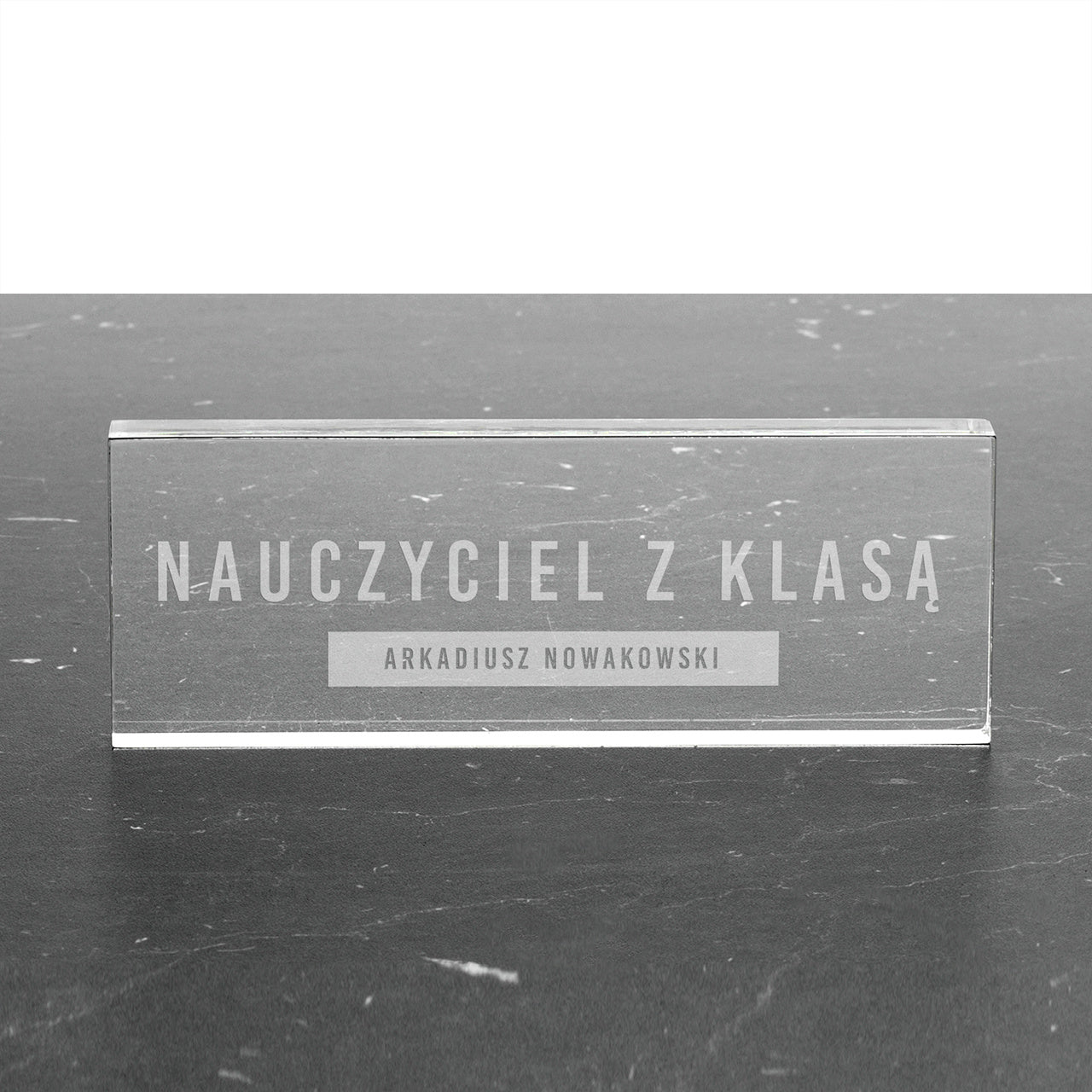 Tabliczka na biurko z grawerem - upominek na Dzień Nauczyciela