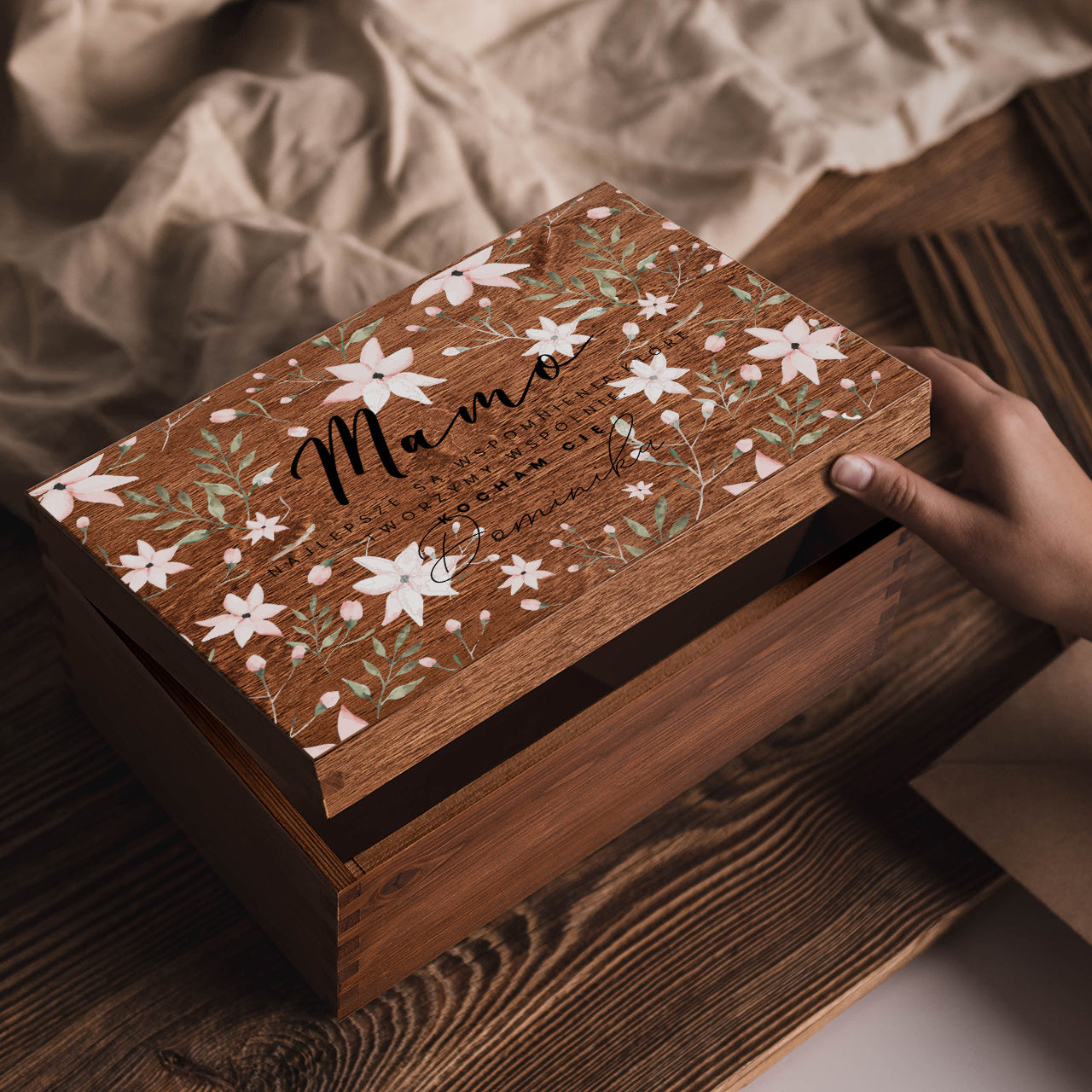 Personalizowane pudełko wspomnień - wzruszający prezent dla mamy