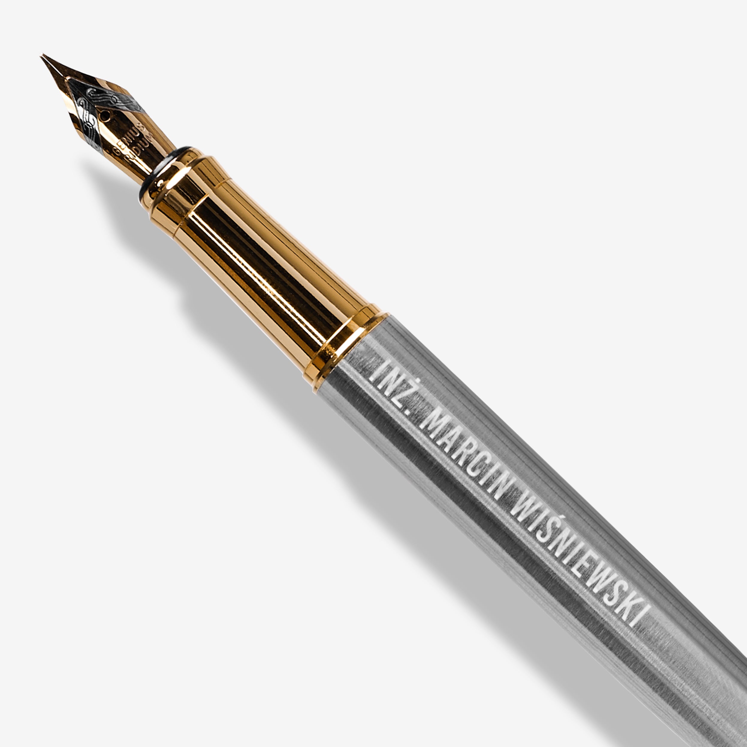 Pióro z grawerem w pudełku - prezent dla inżyniera pióro grawerowane pióro wieczne z grawerem