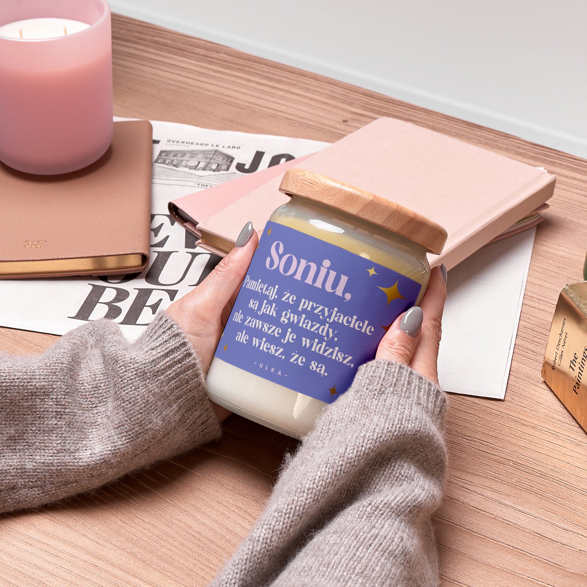 Świeca dla przyjaciółki – Gwiazdy personalizowana świeczka na prezent dla przyjaciółki