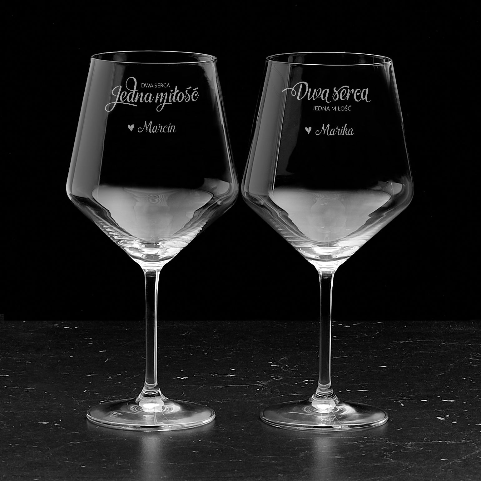 Zestaw kieliszków do wina - romantyczny prezent dla pary