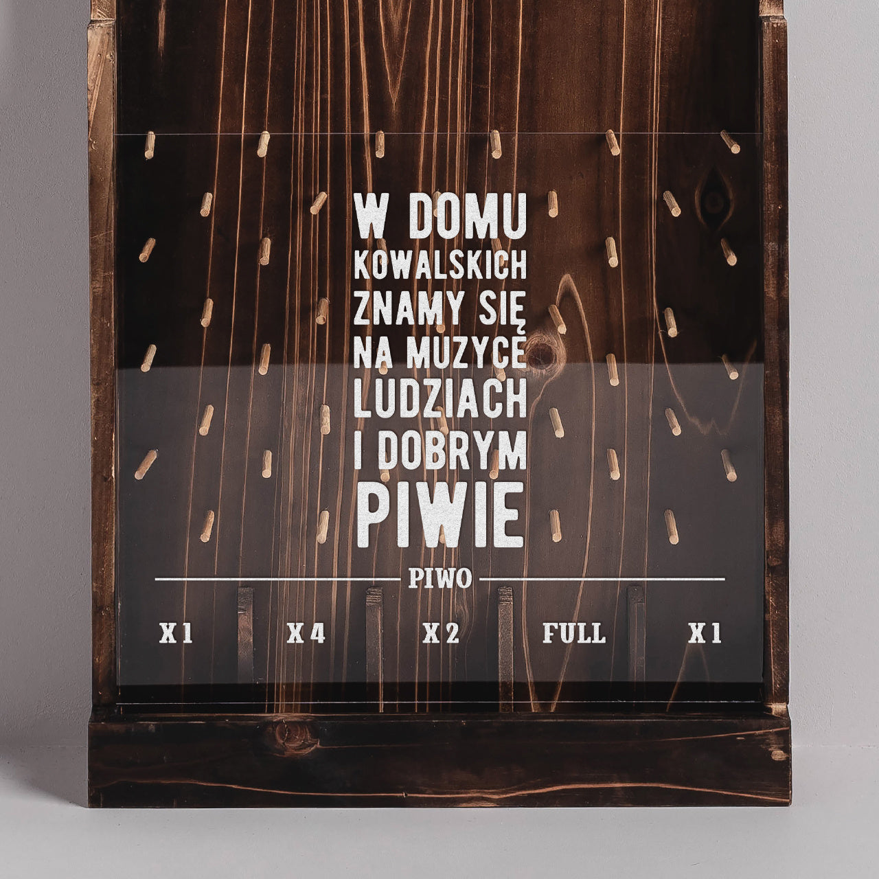 Otwieracz z pojemnikiem na kapsle na nowe mieszkanie