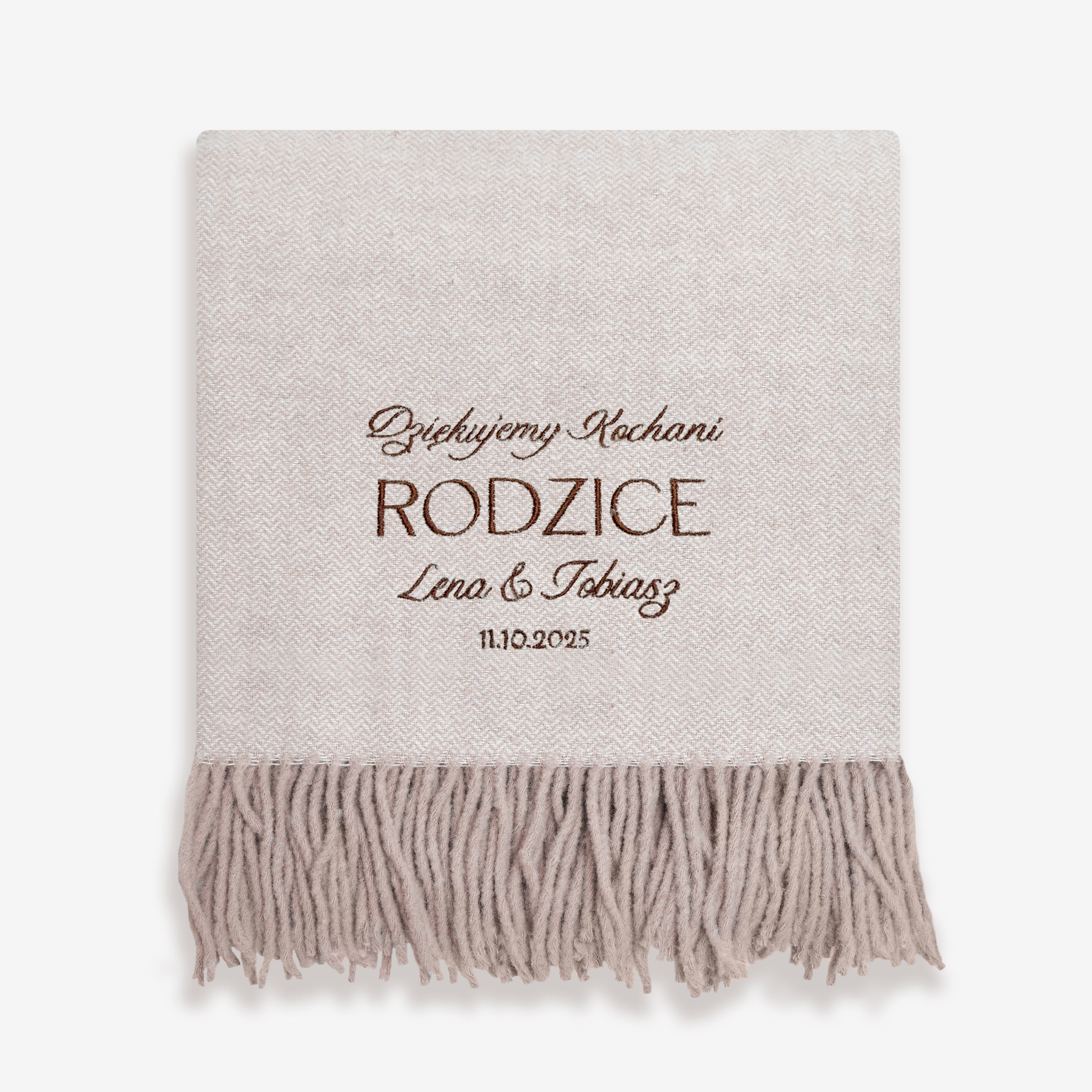 Haftowany koc wełniany - podziękowanie ślubne dla rodziców