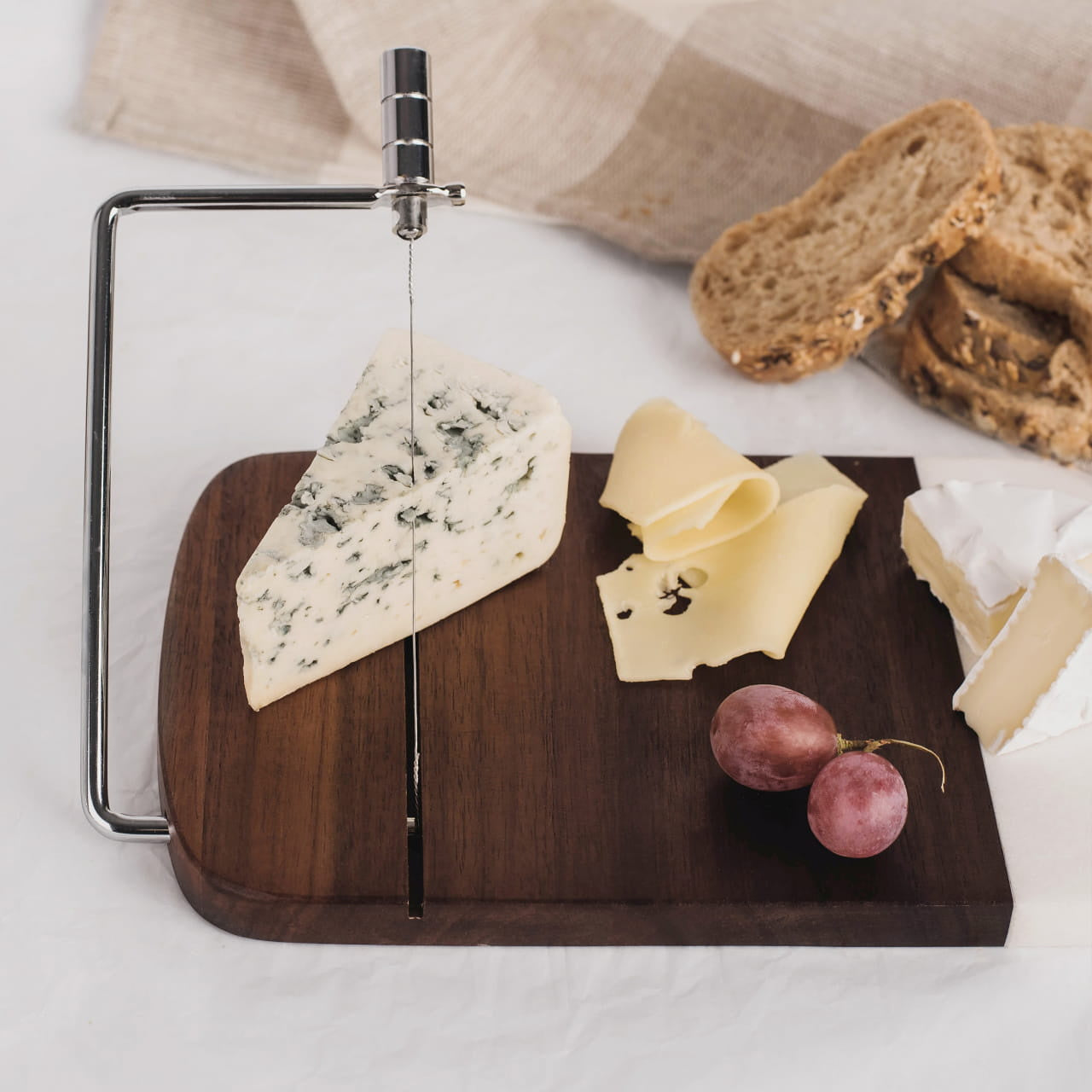 Deska i konfitury do serów - ekskluzywny prezent kulinarny prezent dla kucharza zestaw konfitur deska do sera