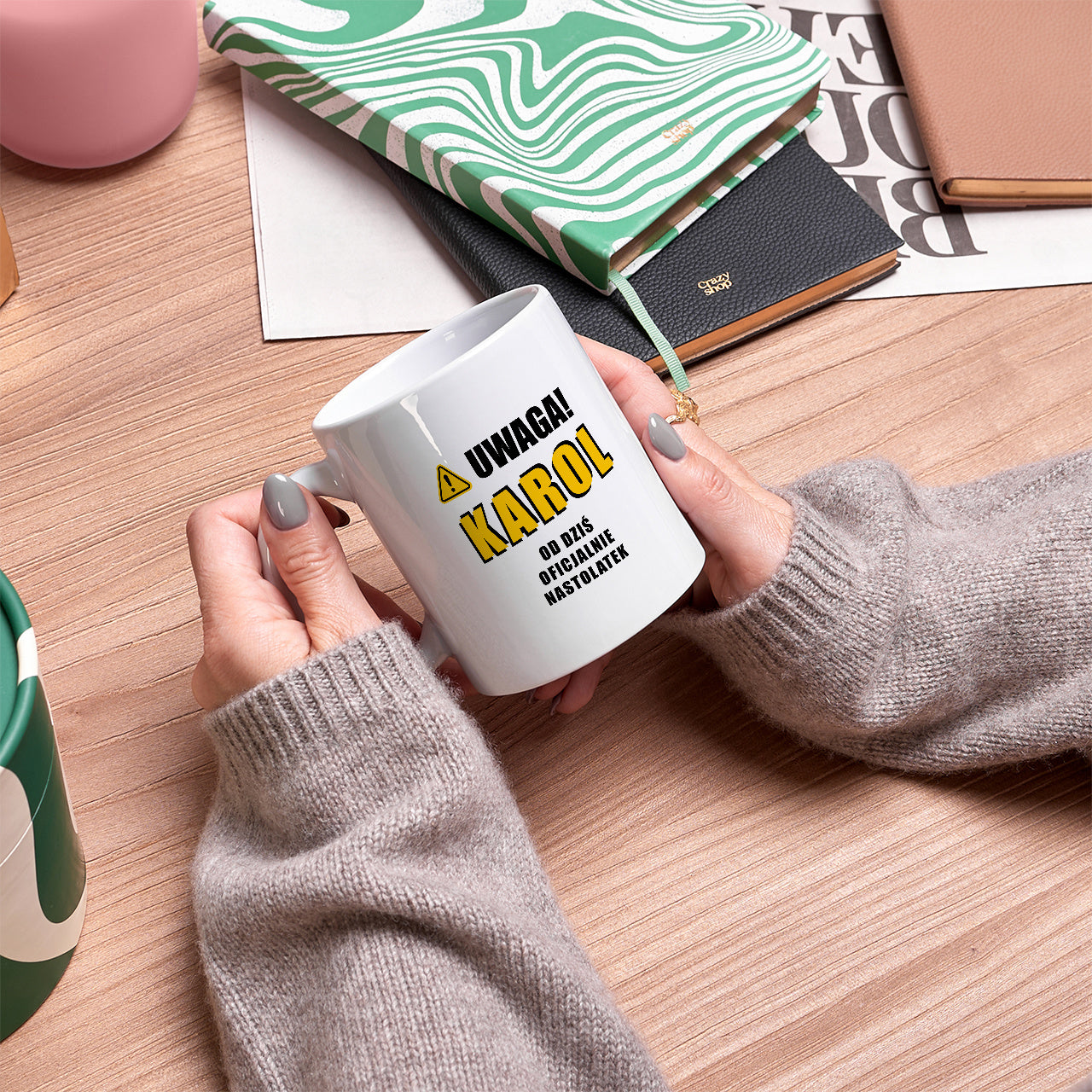 Śmieszny kubek na urodziny nastolatka - Uwaga