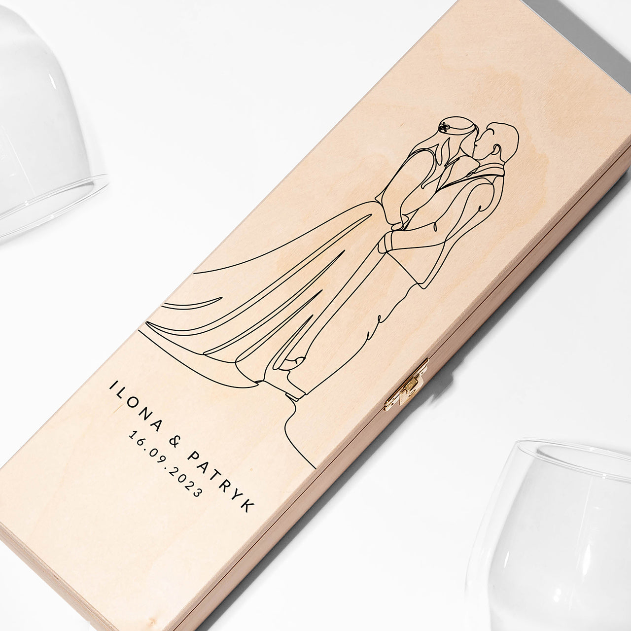 Personalizowana skrzynka na wino dla Młodej Pary drewniana skrzynka na wino upominek na ślub