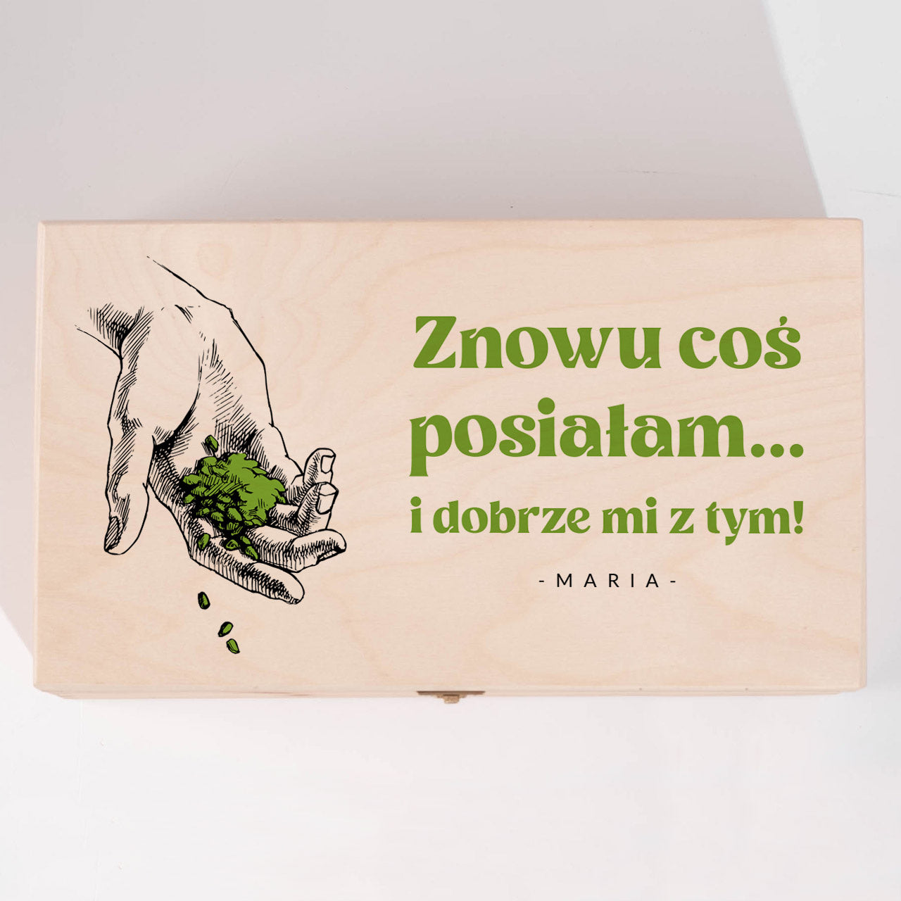 Narzędzia ogrodowe w skrzynce na prezent dla miłośniczki ogrodu