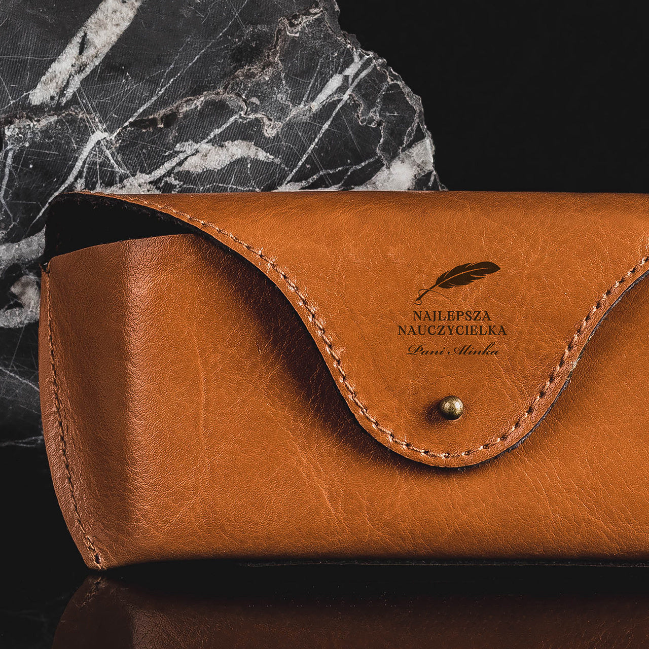 Eleganckie etui do okularów - prezent dla nauczycielki