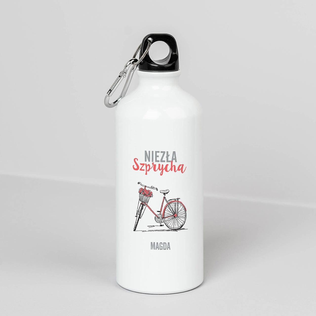 Bidon personalizowany dla rowerzystki 
