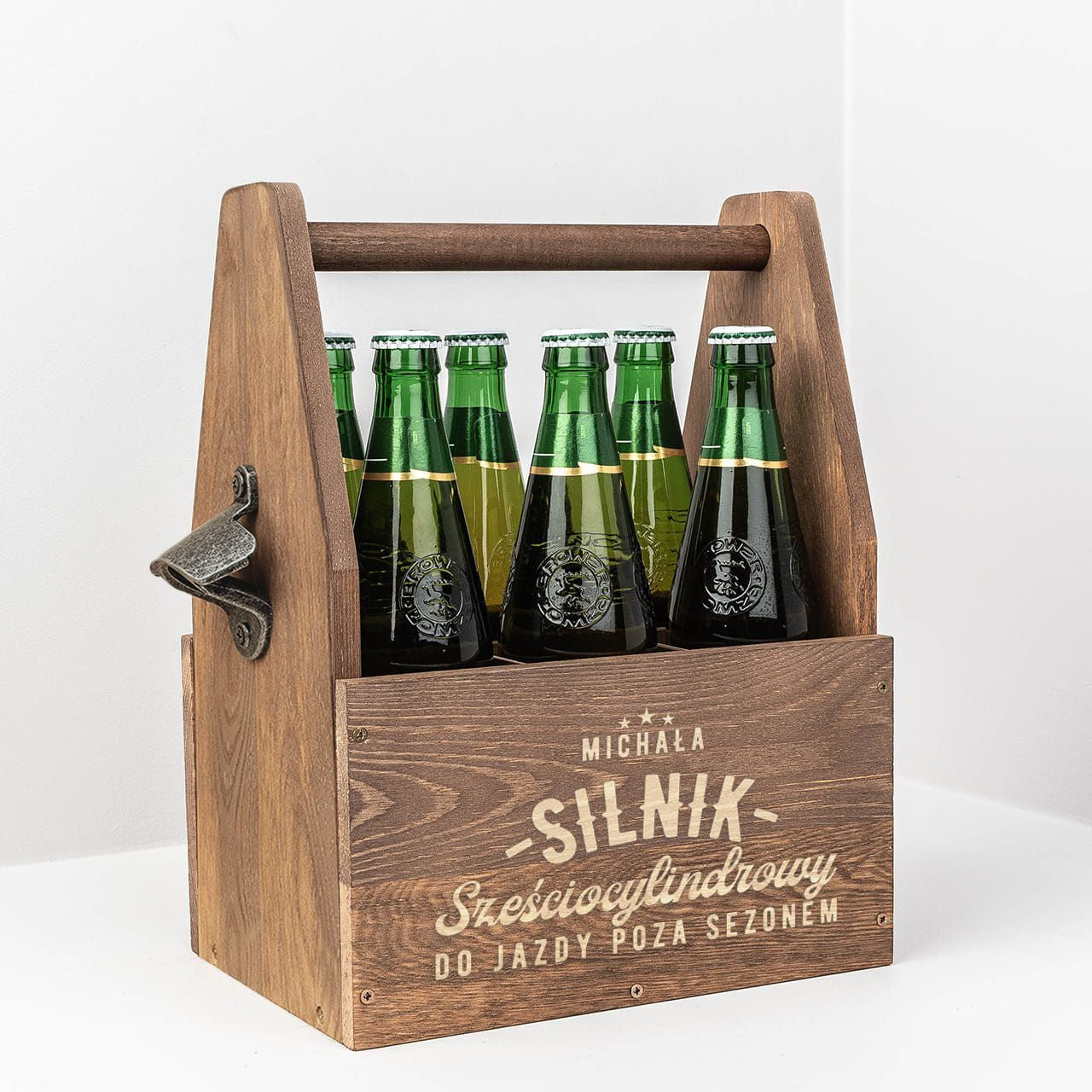 Grawerowane nosidło dla miłośnika motoryzacji nosidło na piwo z grawerem prezent dla fanatyka motoryzacji