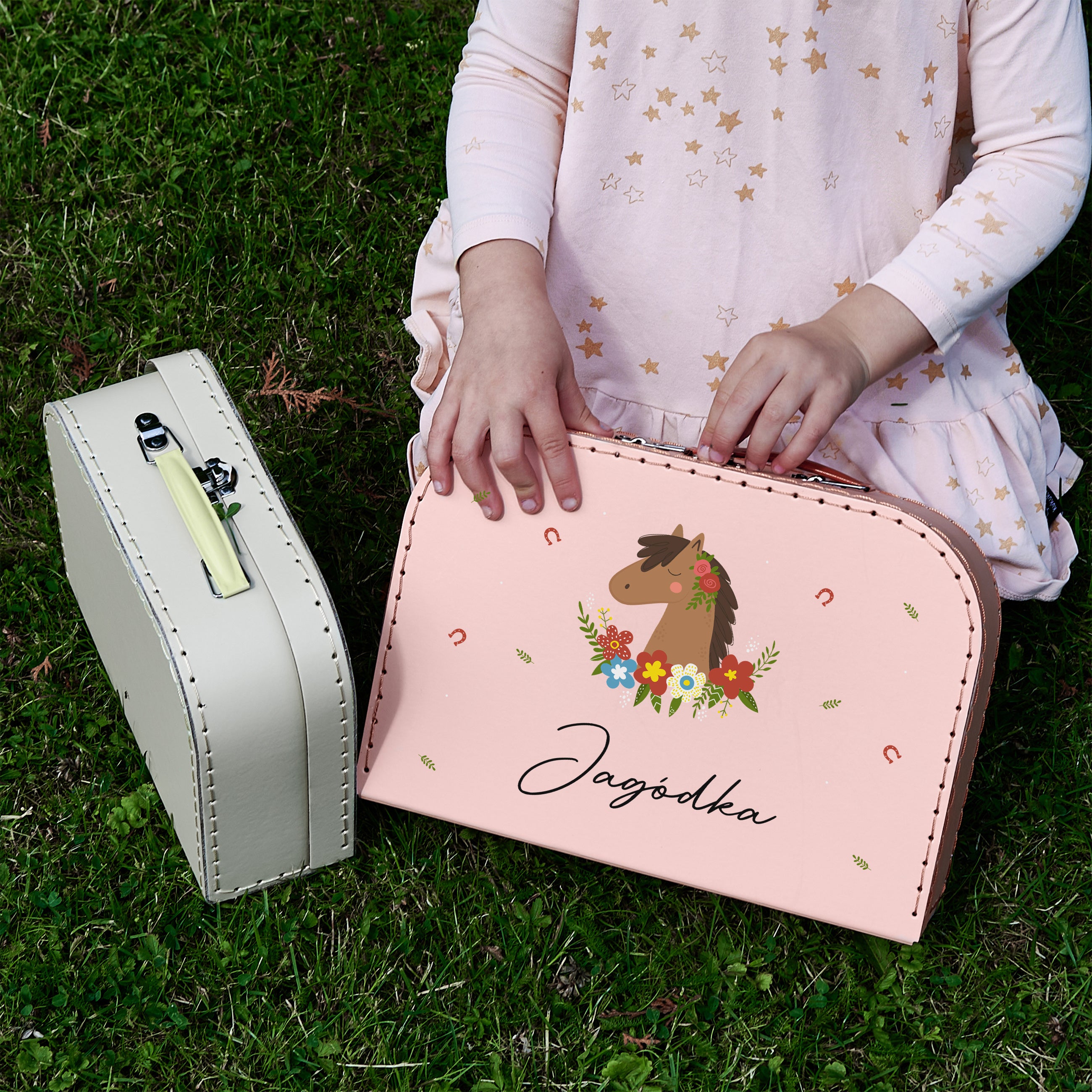 Kuferek na prezent dla miłośniczki koni - personalizowany