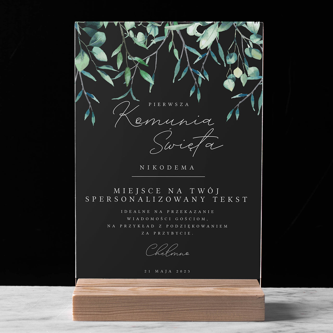 Personalizowana statuetka - dekoracja stołu na Komunię