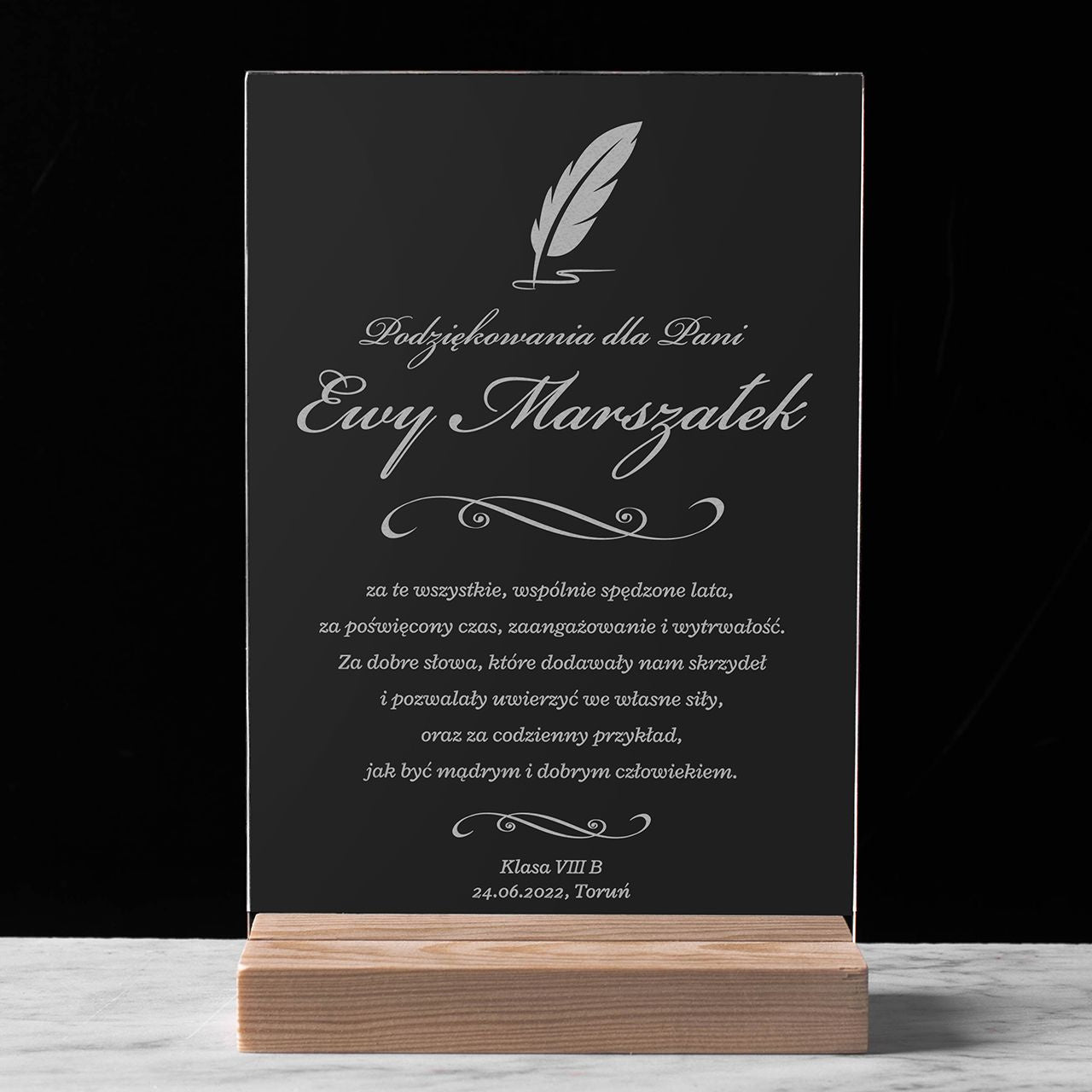 Elegancka statuetka na prezent dla nauczyciela statuetka dla nauczyciela prezent dla wychowawcy