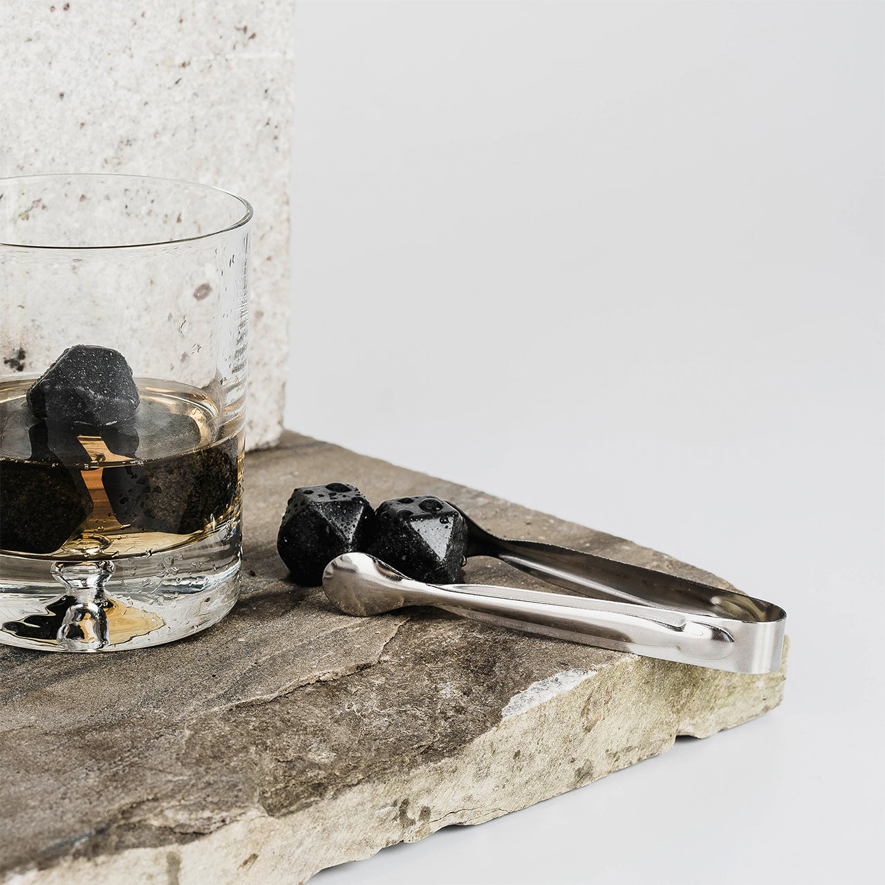 Ryté kameny do whisky – elegantní dárek pro tátu