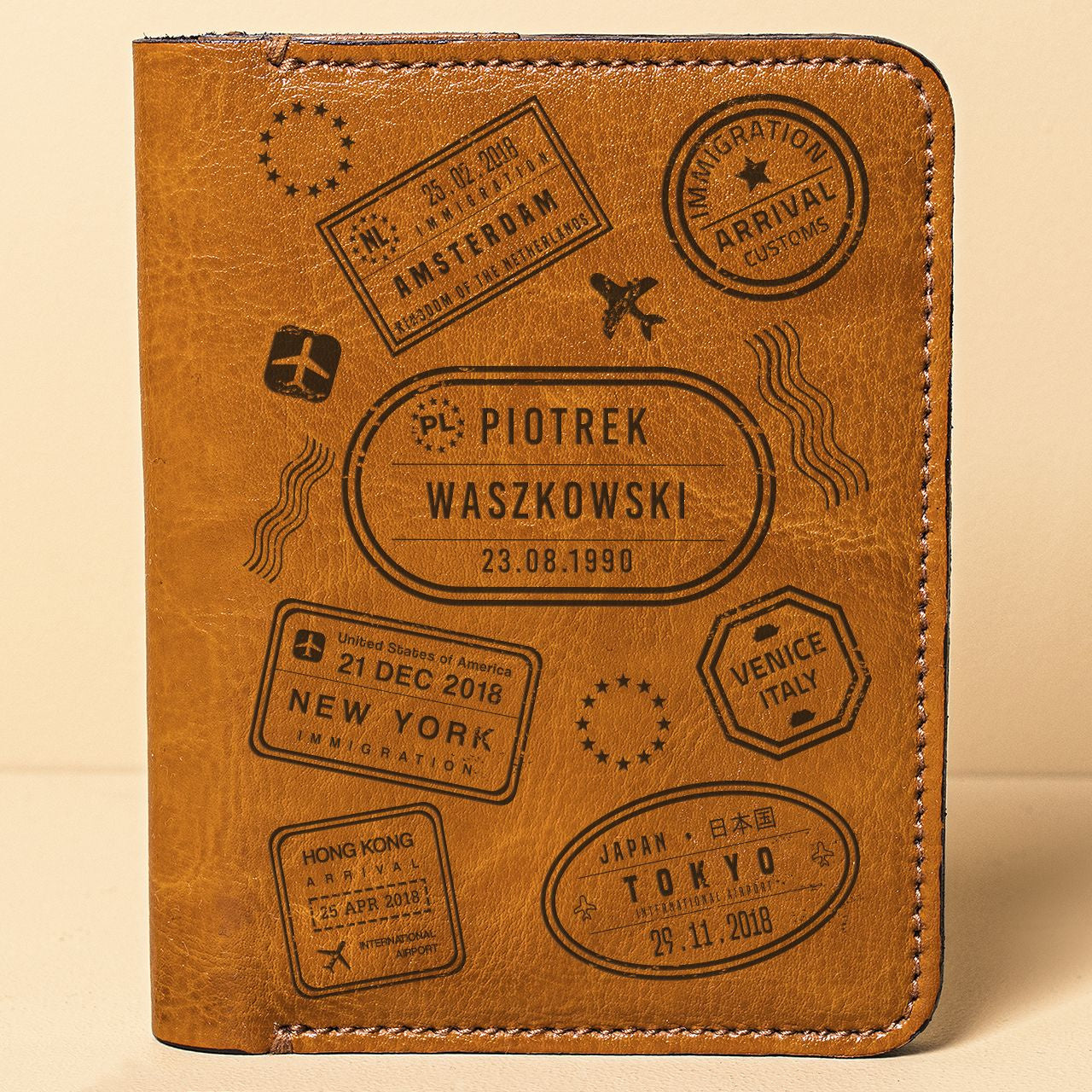 Męski portfel personalizowany - prezent dla podróżnika skórzany portfel męski elegancki portfel dla mężczyzny