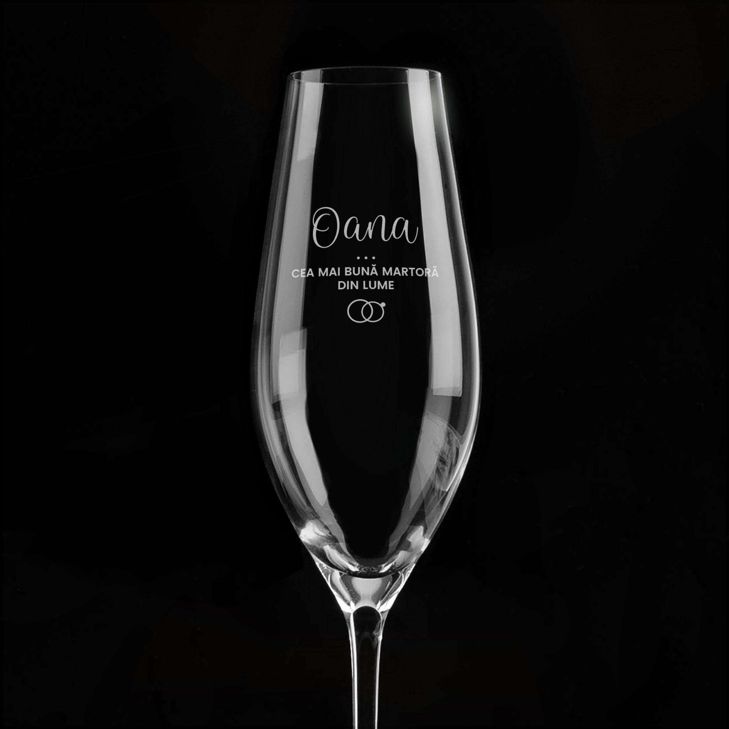 Grawerowany kieliszek do szampana - prezent dla świadkowej