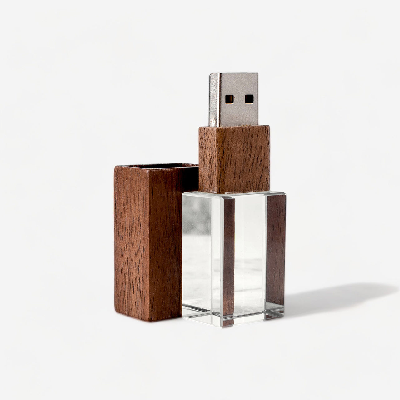 Grawerowany pendrive - Monogram - praktyczny prezent dla mężczyzny