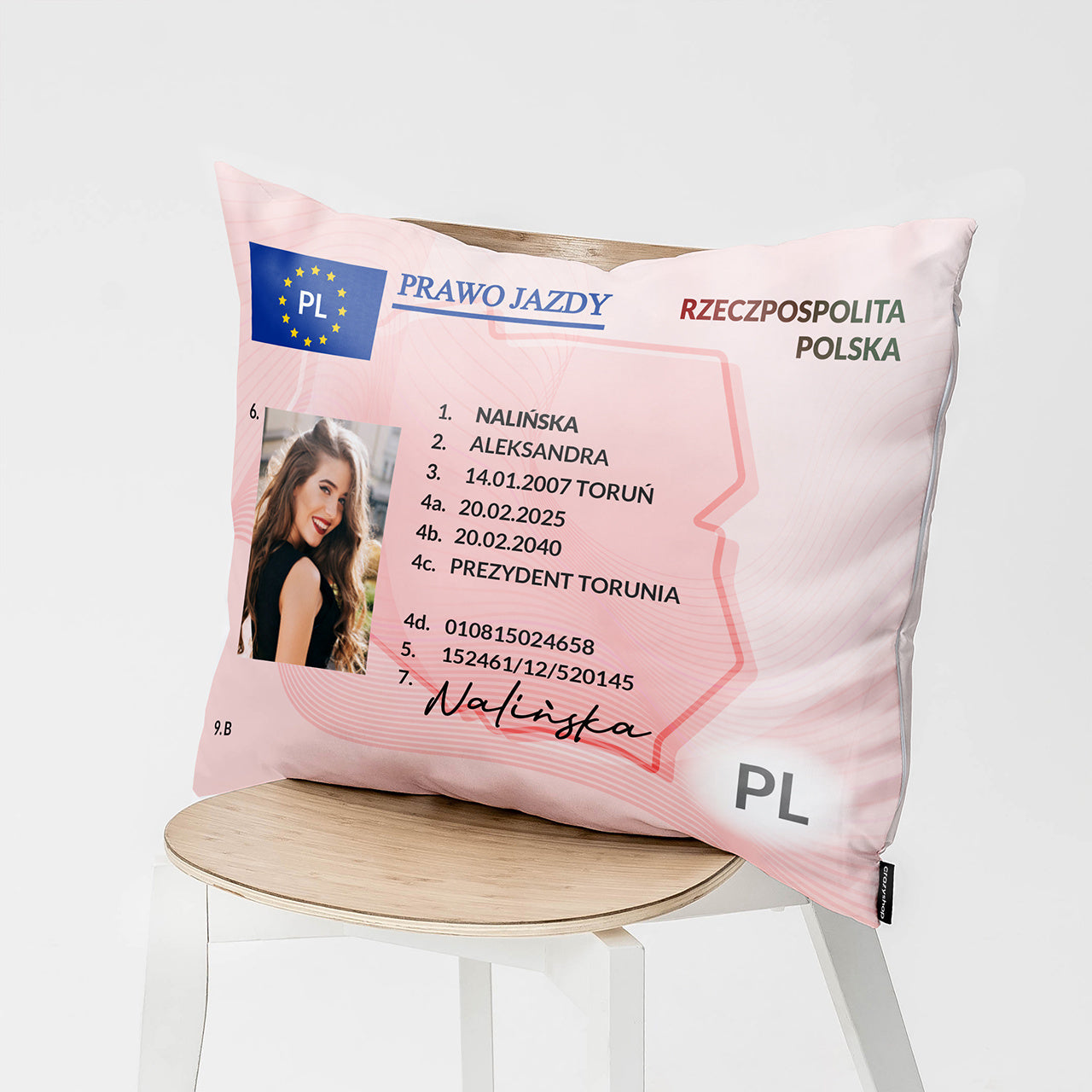 Poduszka personalizowana dla młodego kierowcy - prawo jazdy prezent za zdanie prawa jazdy poduszka prawo jazdy