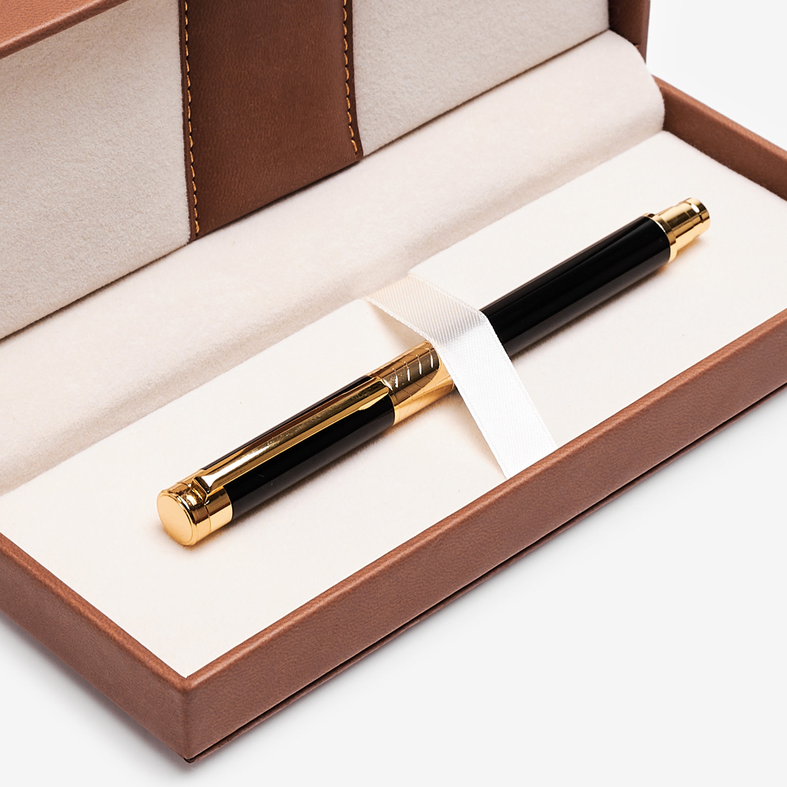 Pióro w personalizowanym etui - elegancki prezent dla promotora