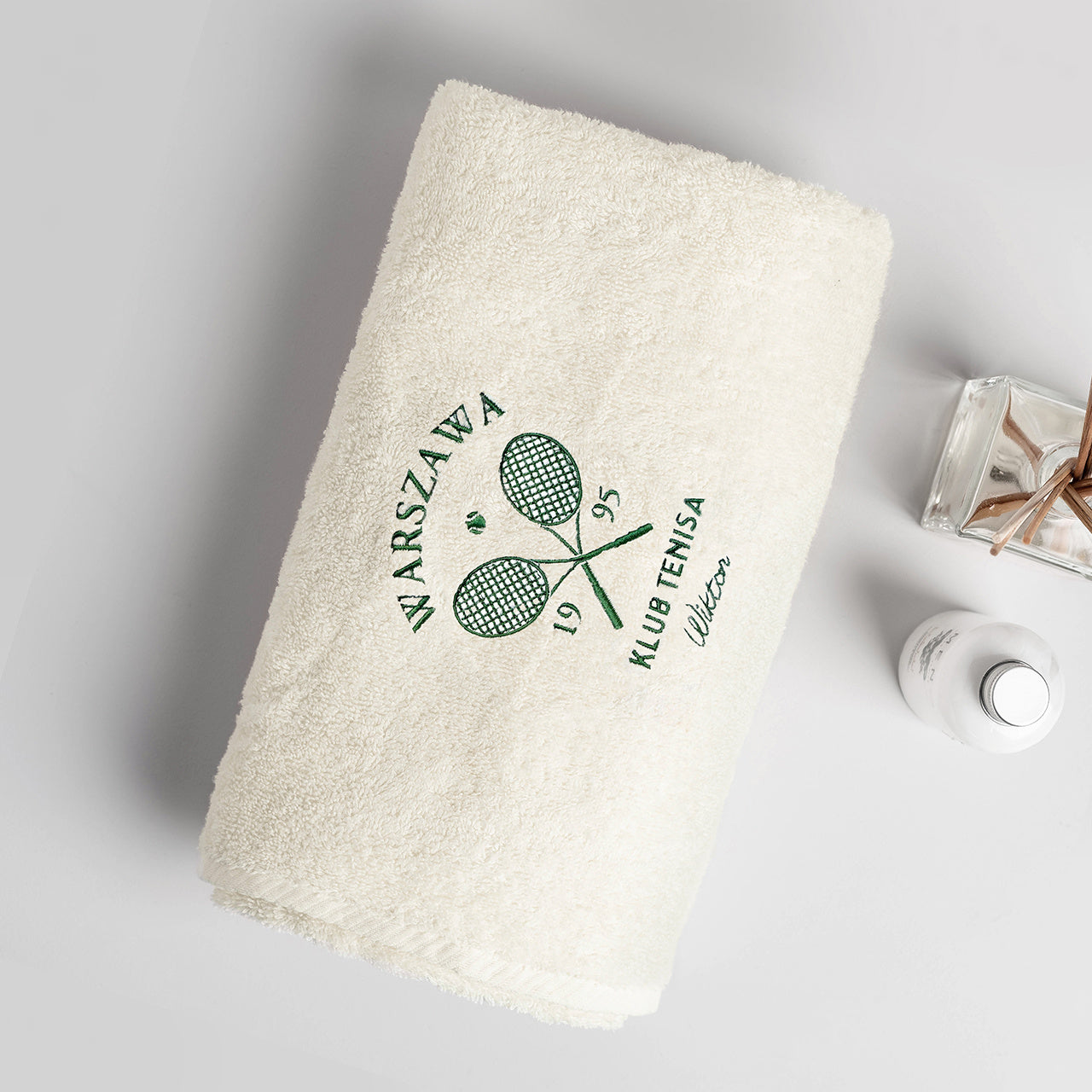 Haftowany ręcznik na prezent dla fana tenisa