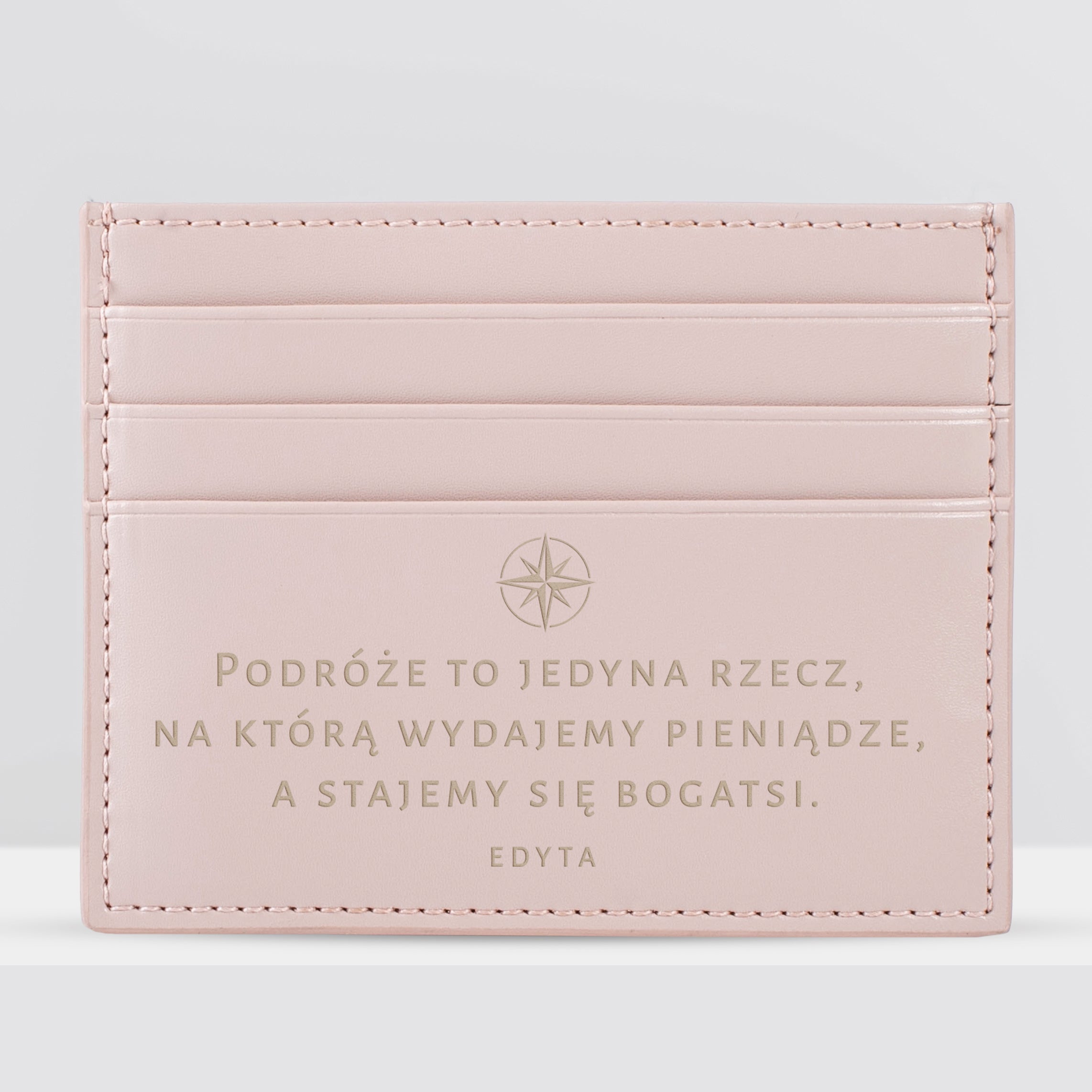 Personalizowane etui na karty dla podróżniczki