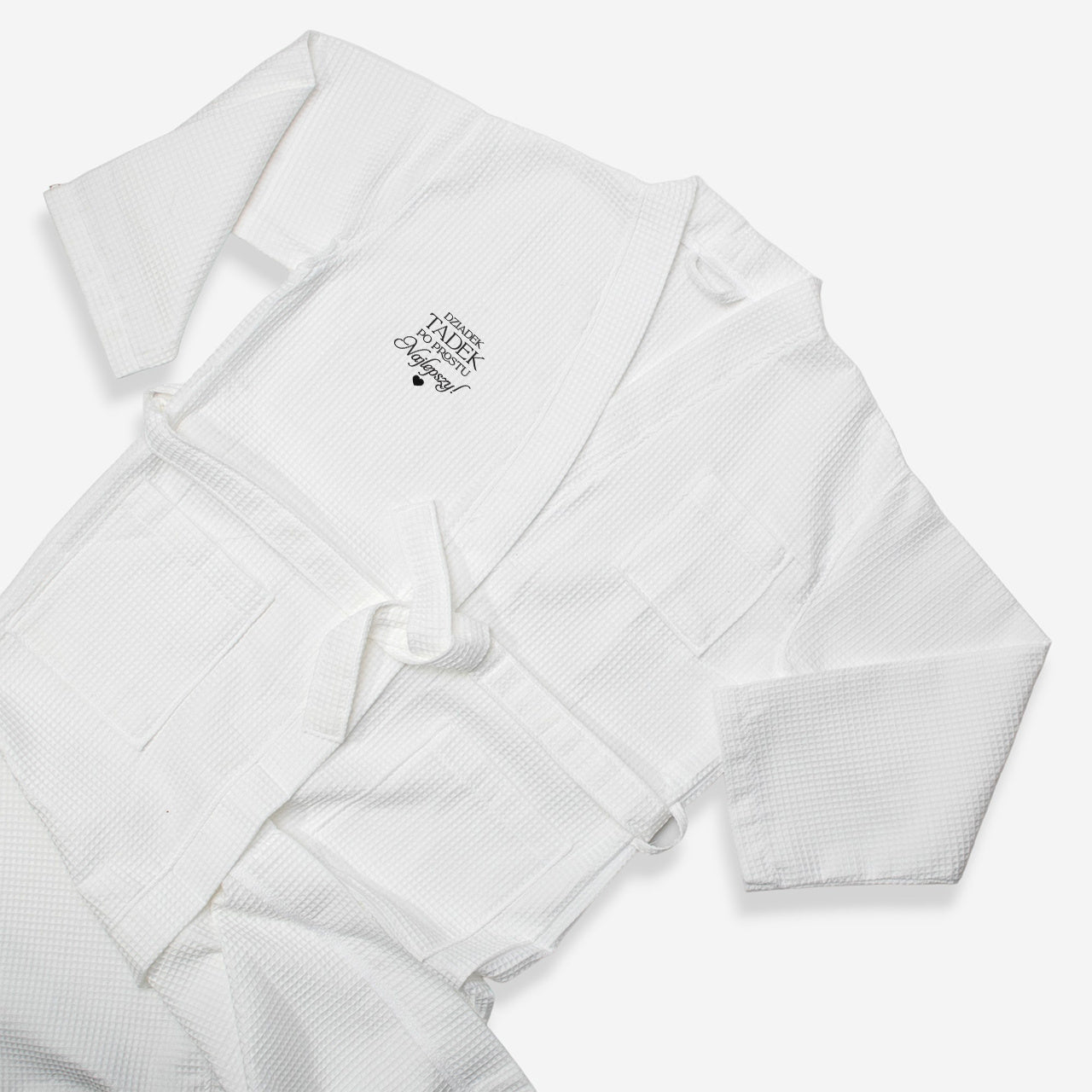 Biały szlafork dla dziadka z haftem