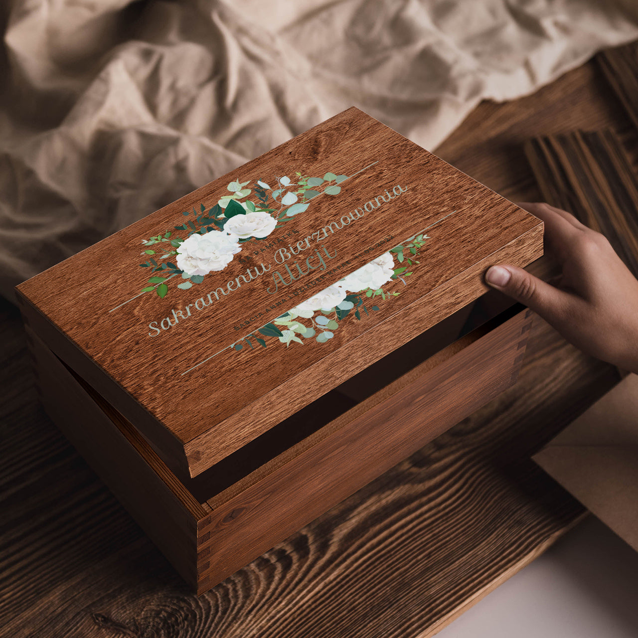 Personalizowane pudełko wspomnień - prezent na bierzmowanie pamiątka bierzmowania prezent religijny