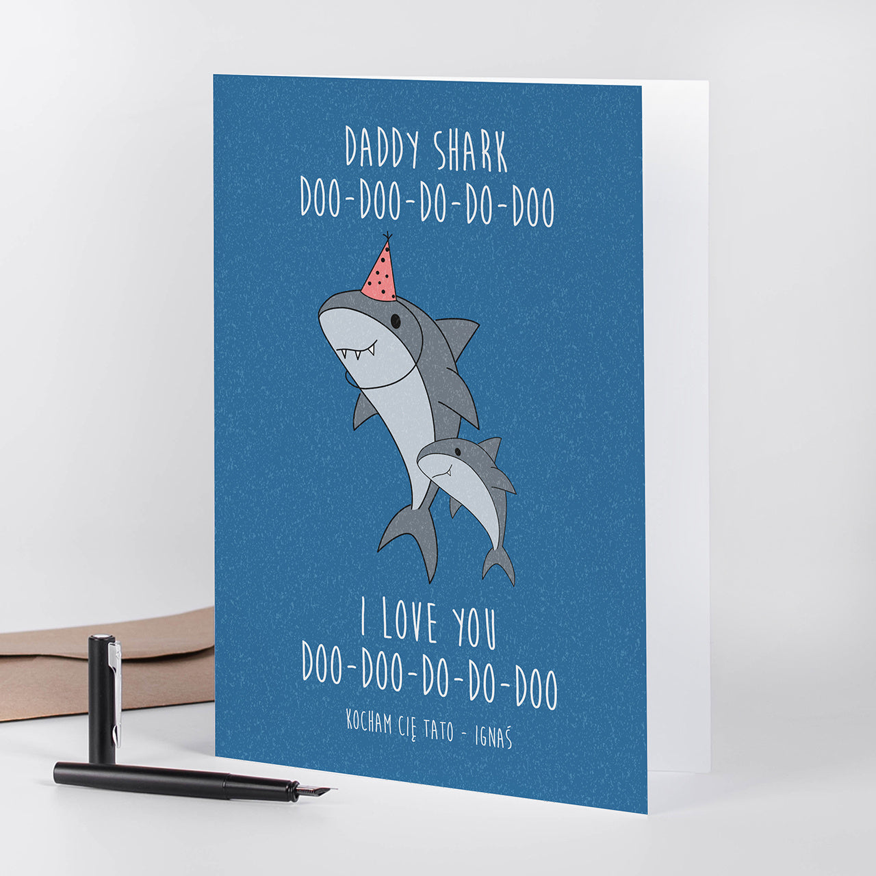 Śmieszna kartka na Dzień Taty - Daddy Shark upominek na dzień taty kartka na dzień taty
