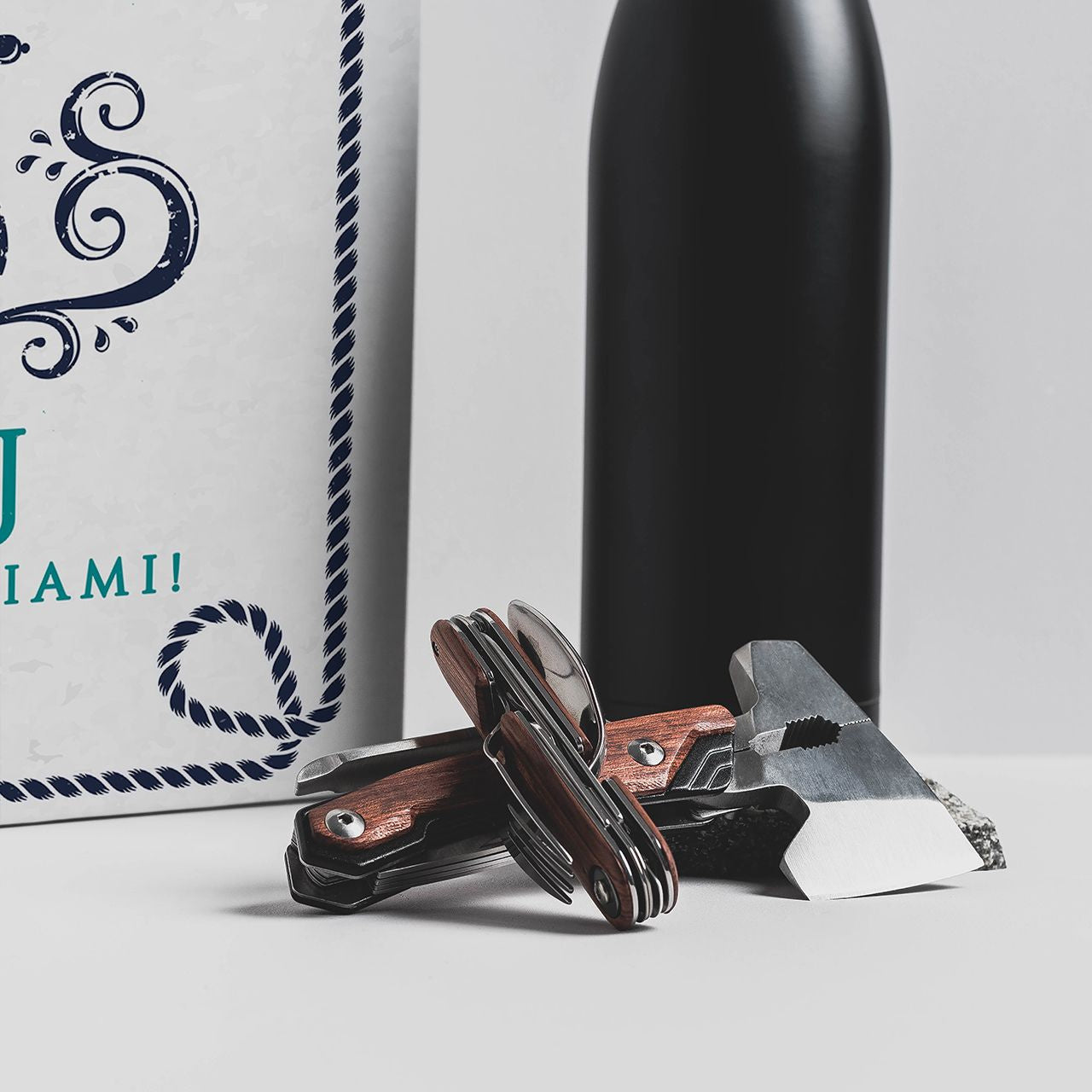 Personalizowany zestaw do survivalu dla marynarza