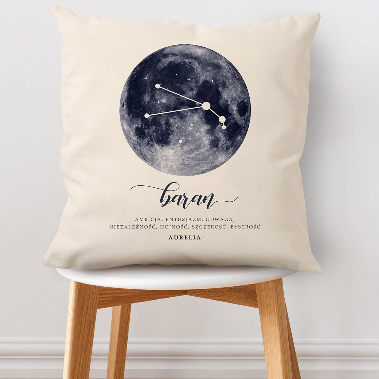 Poduszka ze znakiem zodiaku - baran