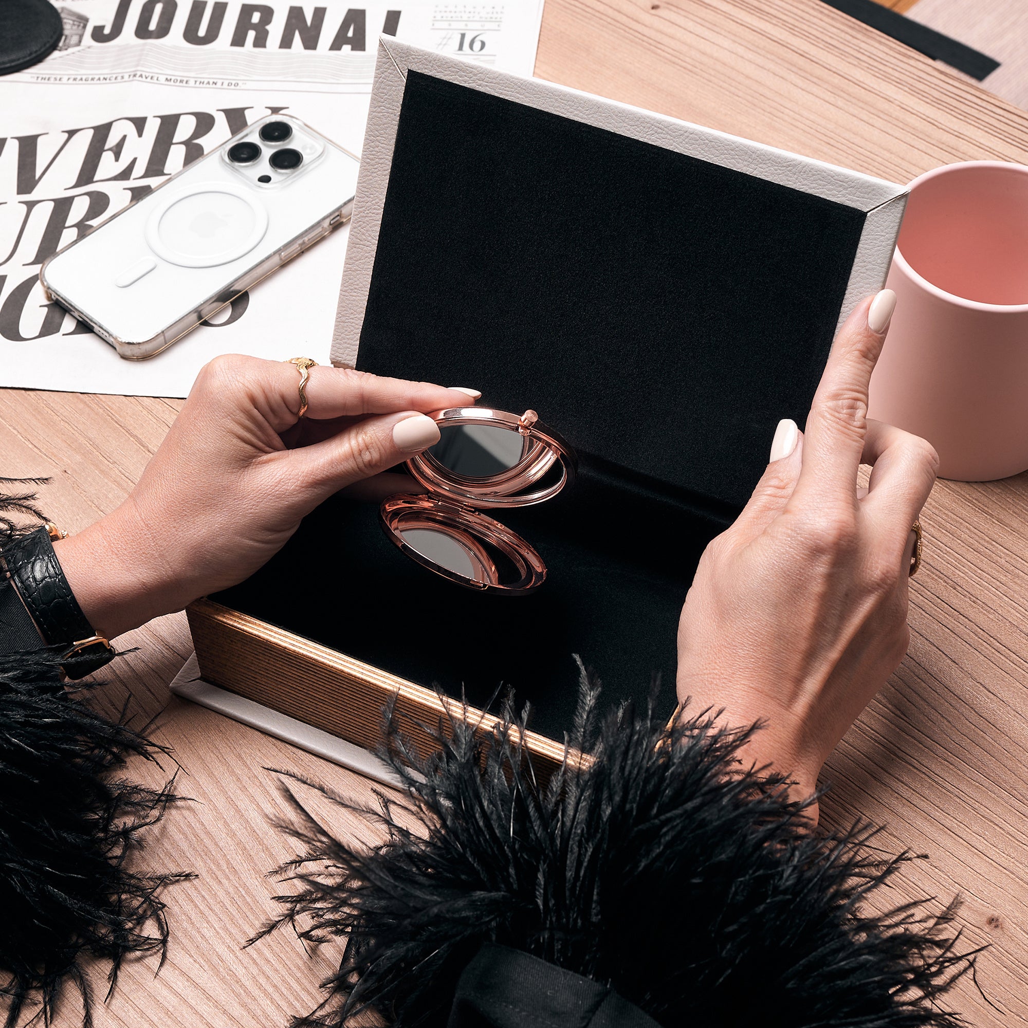 Lusterko grawerowane - śmieszny prezent na 40 dla kobiety