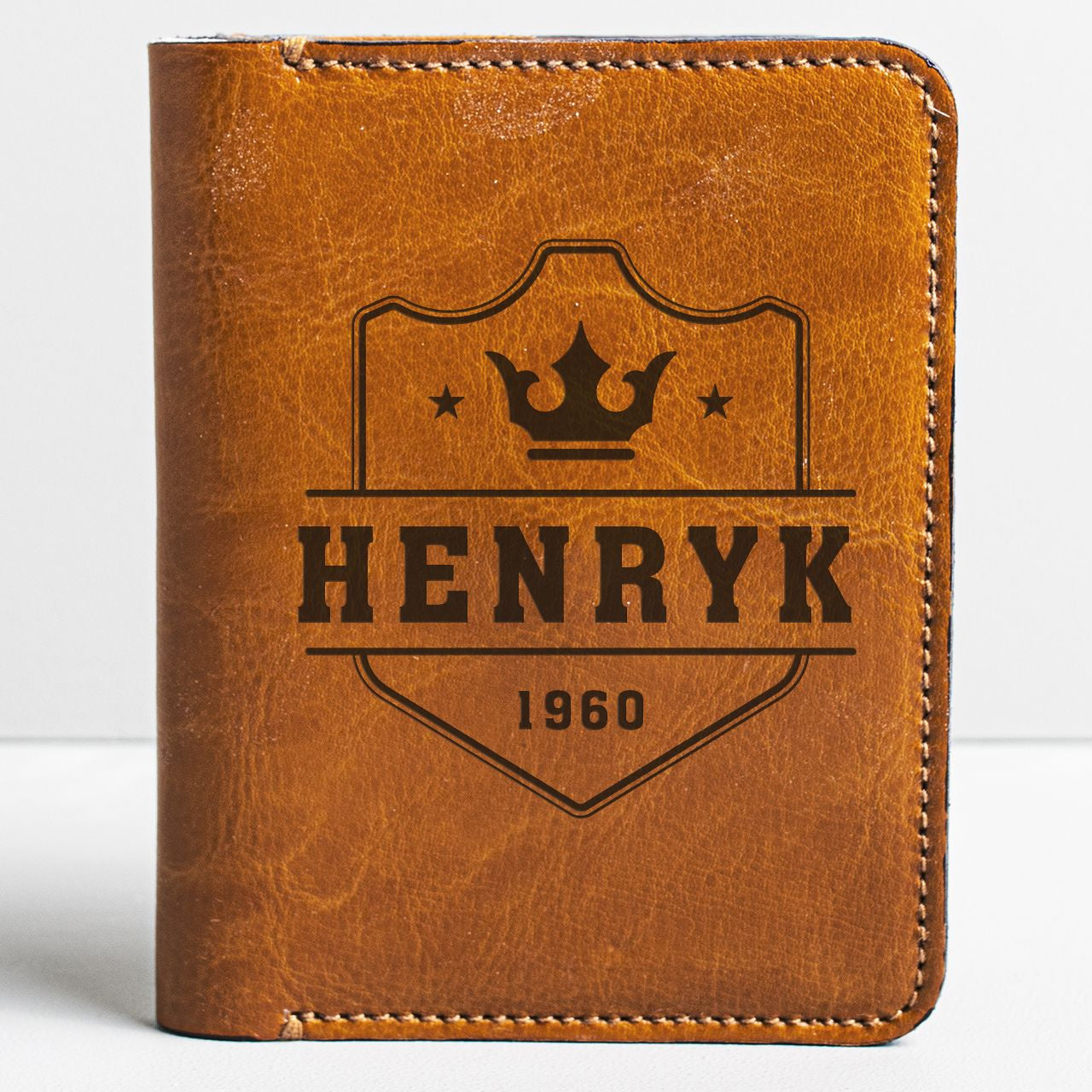 Grawerowany portfel męski - prezent urodzinowy dla mężczyzny