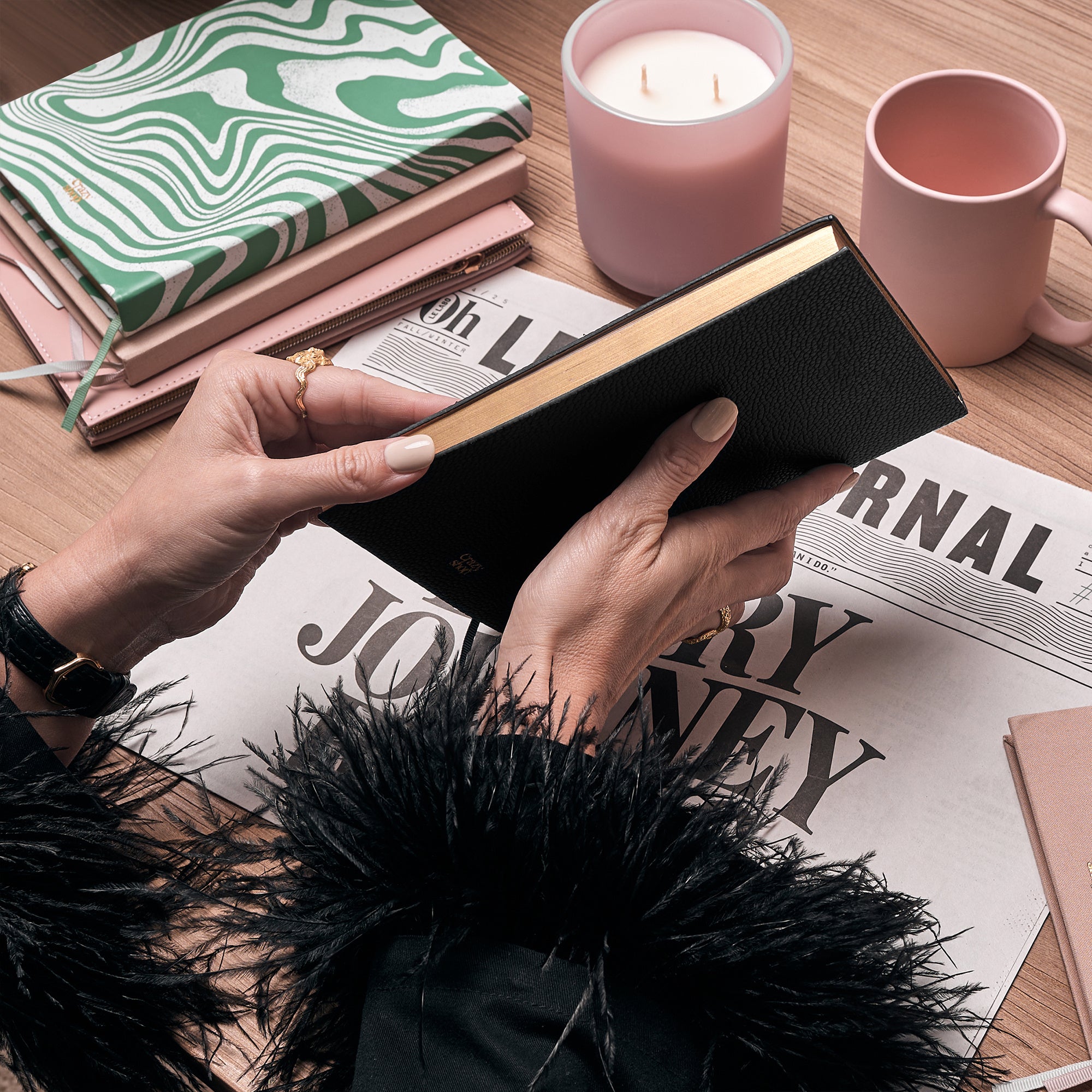 Notes ze złoconą personalizacją - praktyczny prezent dla kobiety elegancki notes, personalizowany notes
