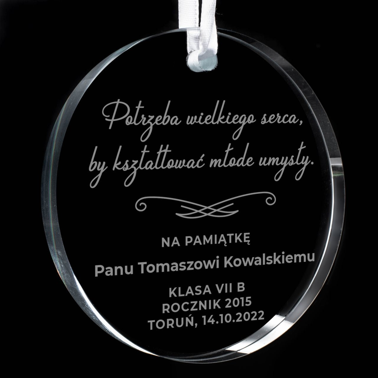 Szklana przywieszka z grawerem - pamiątka dla nauczyciela