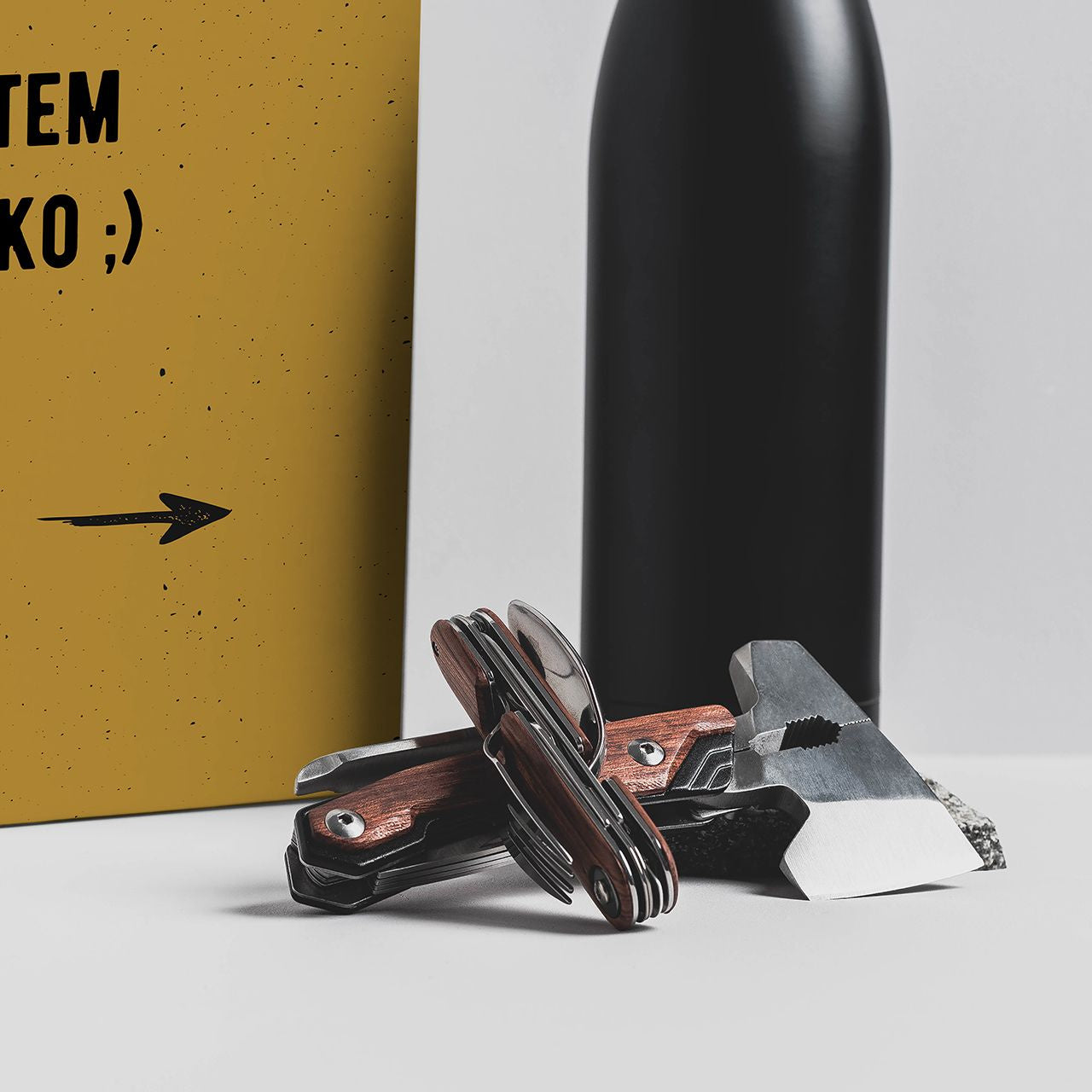 Survival box na prezent dla chłopaka na rocznicę