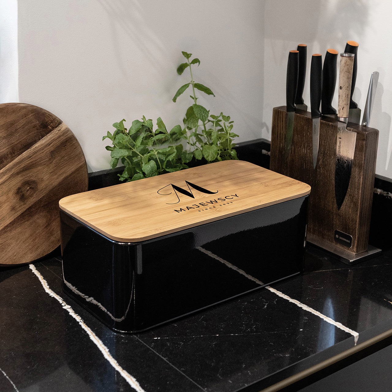 Chlebak z deską do krojenia na prezent do domu