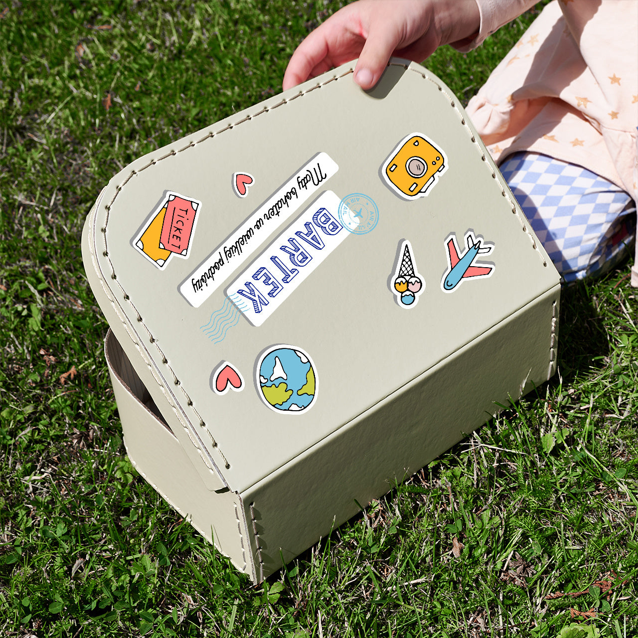 Personalizowany kuferek dziecięcy - prezent dla miłośnika podróży